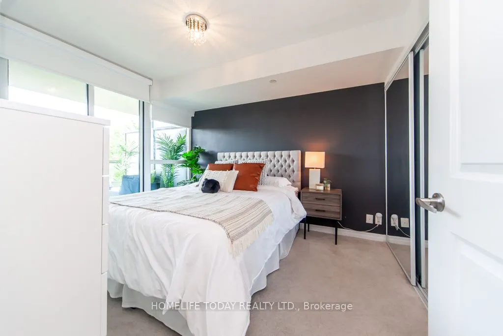80 Esther Lorrie Drive, #313