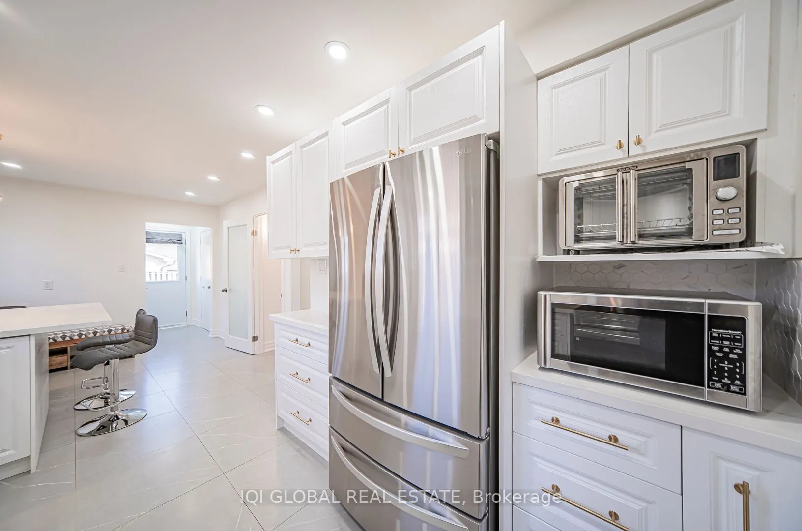 3240 Centennial Drive