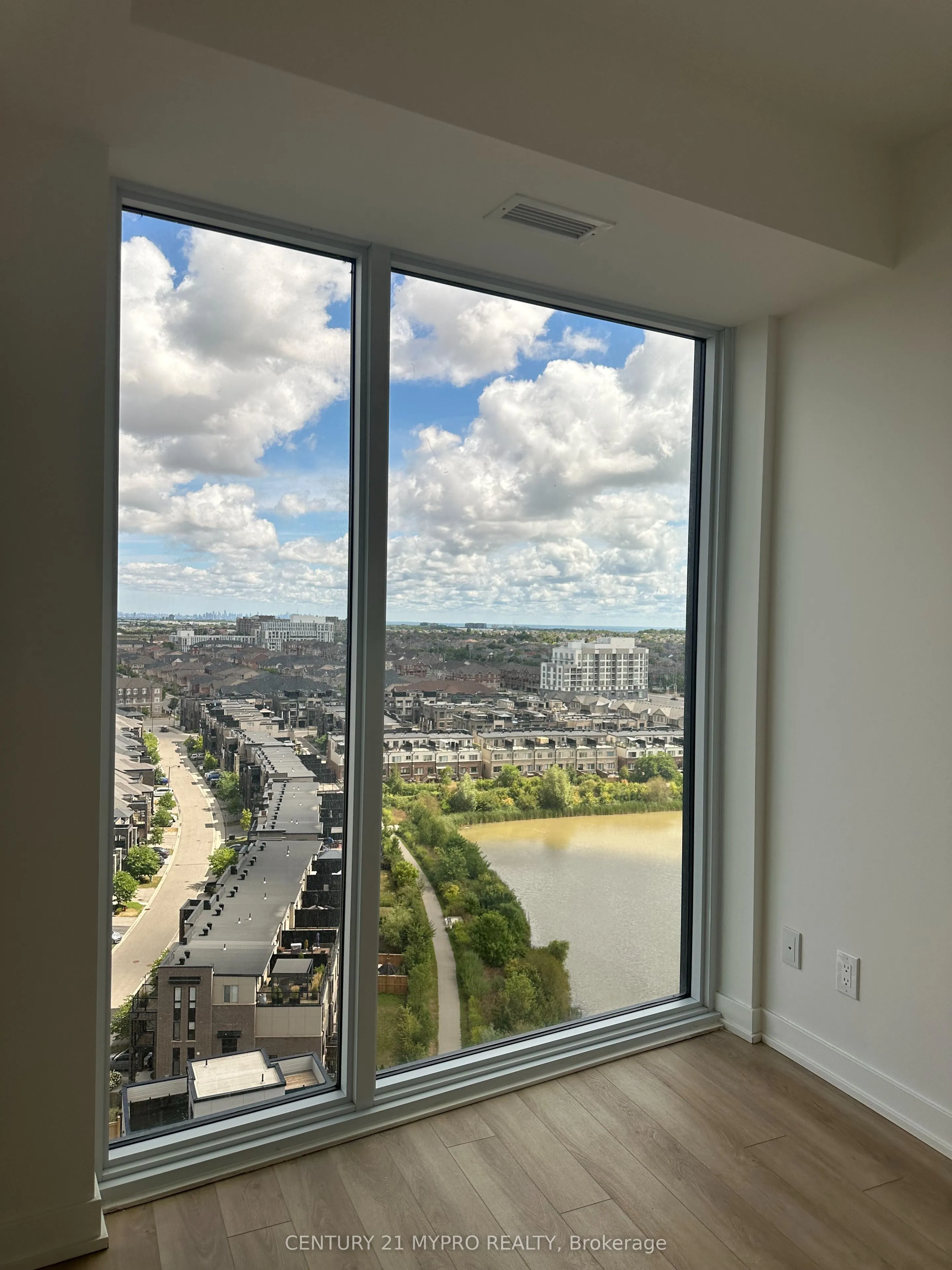 3079 Trafalgar Road, #1407