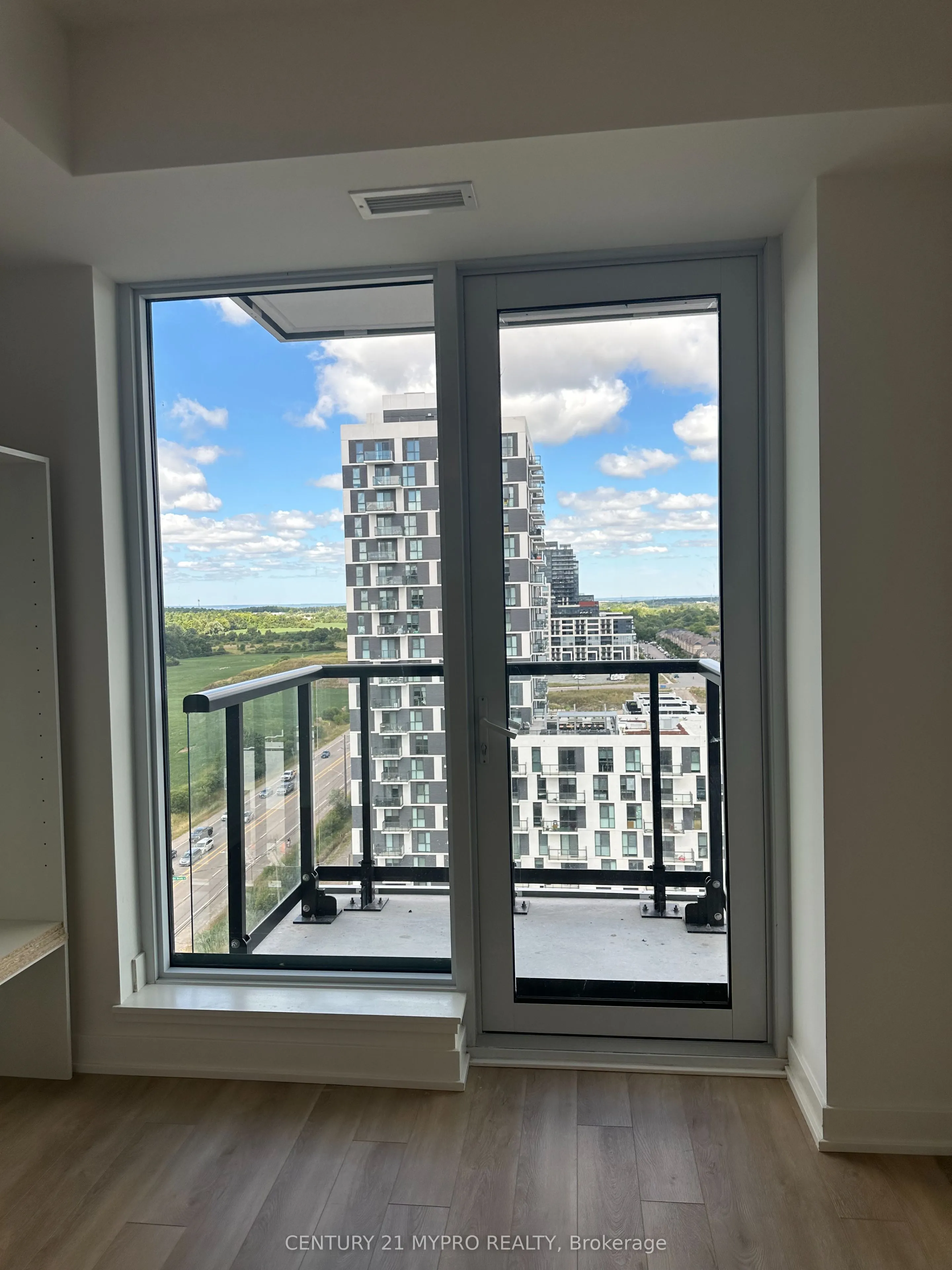 3079 Trafalgar Road, #1407