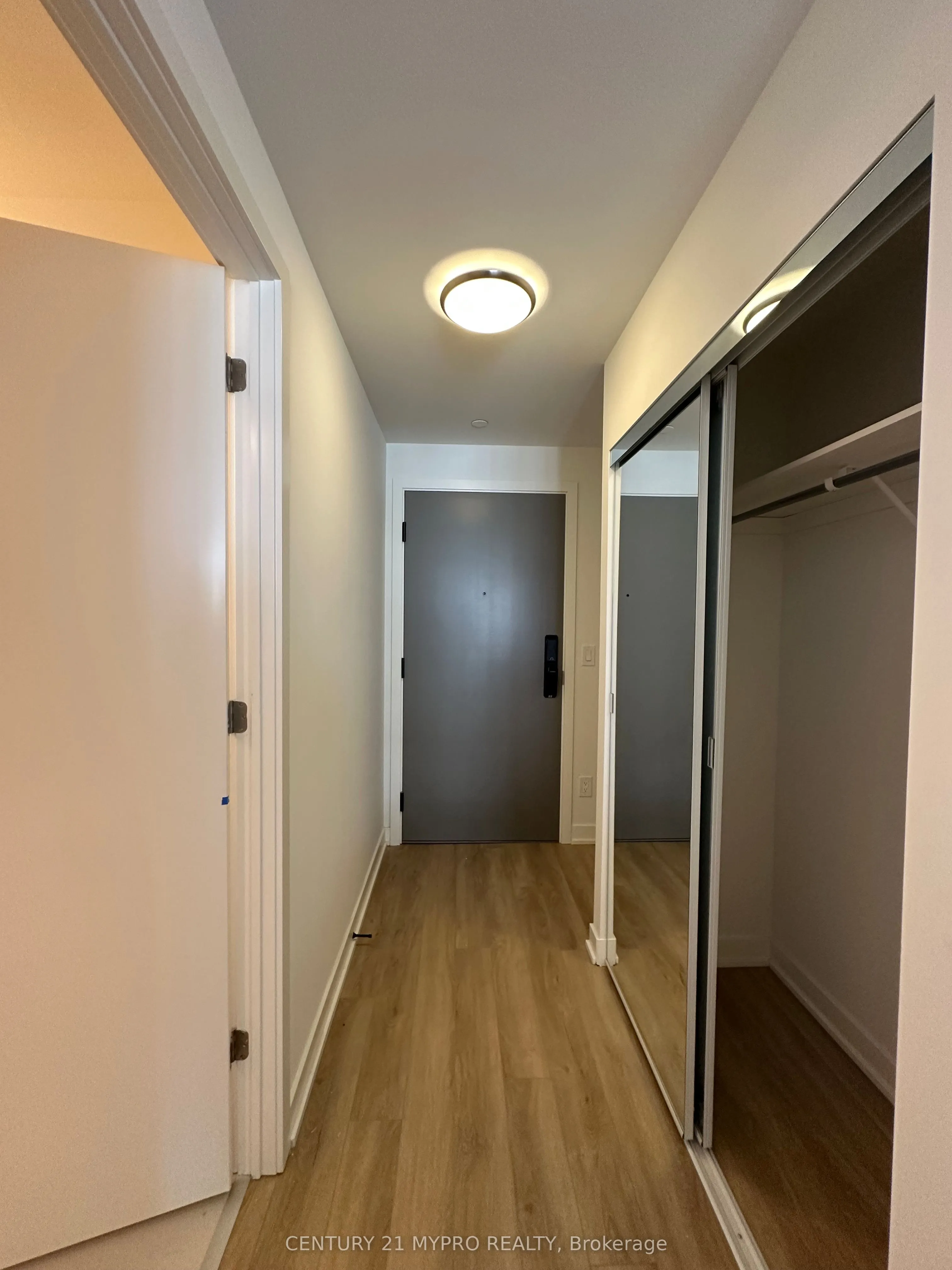 3079 Trafalgar Road, #1407