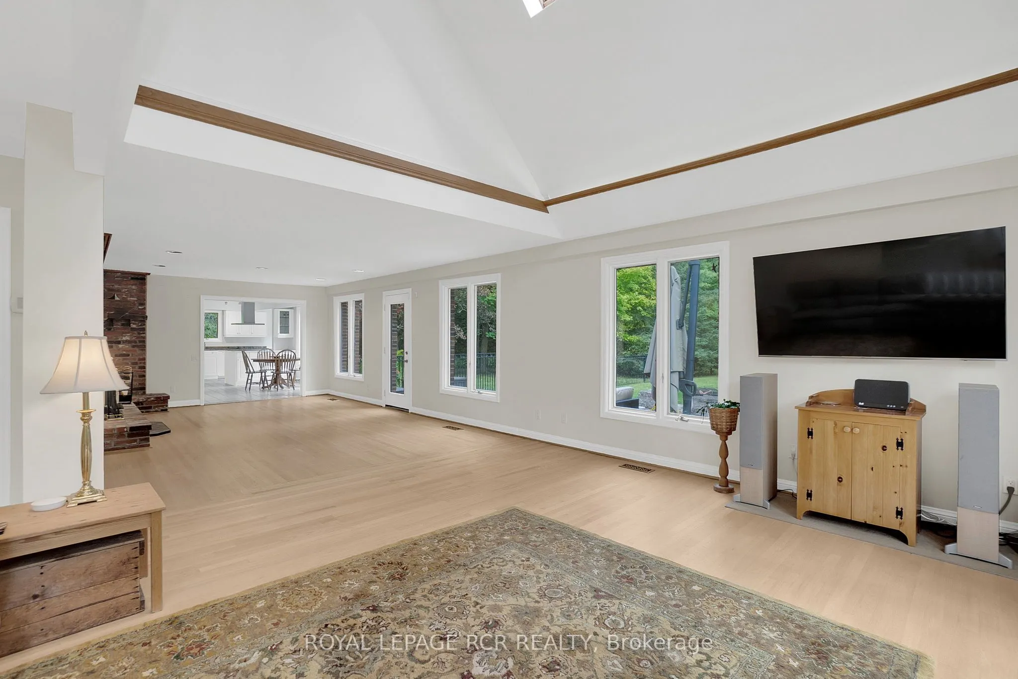 8225 Finnerty Side Road