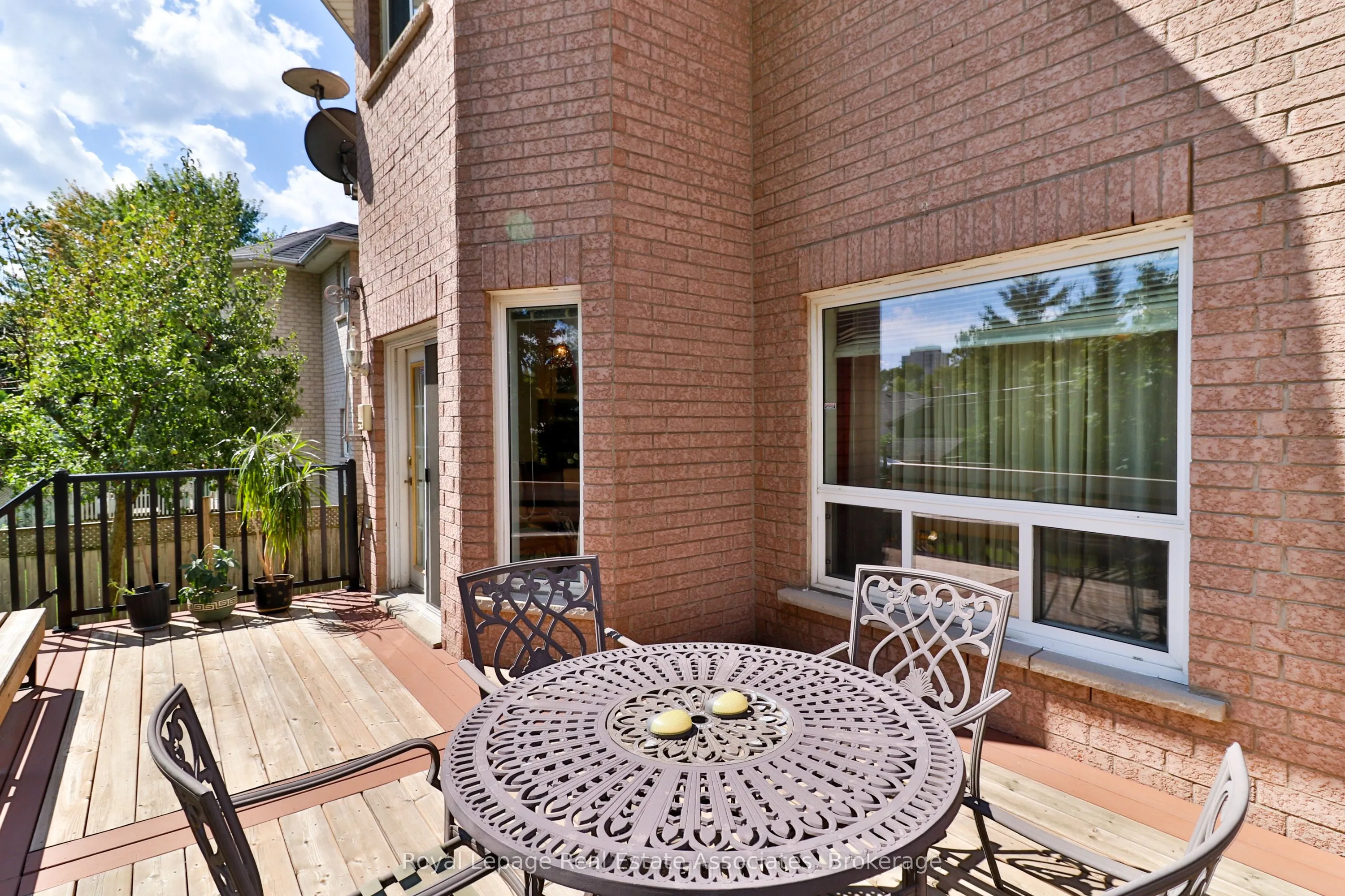 38 Eaglewood Boulevard