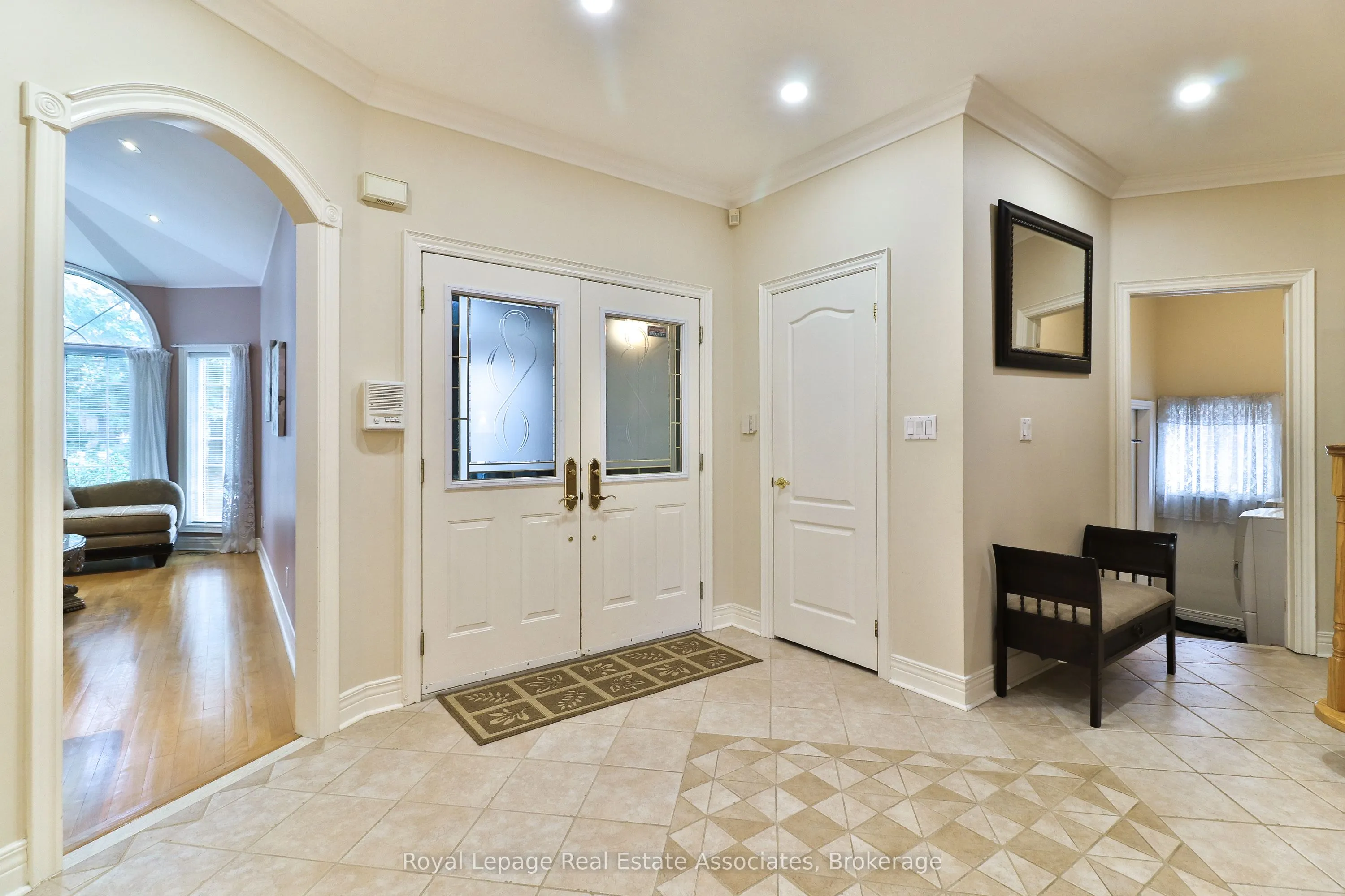 38 Eaglewood Boulevard