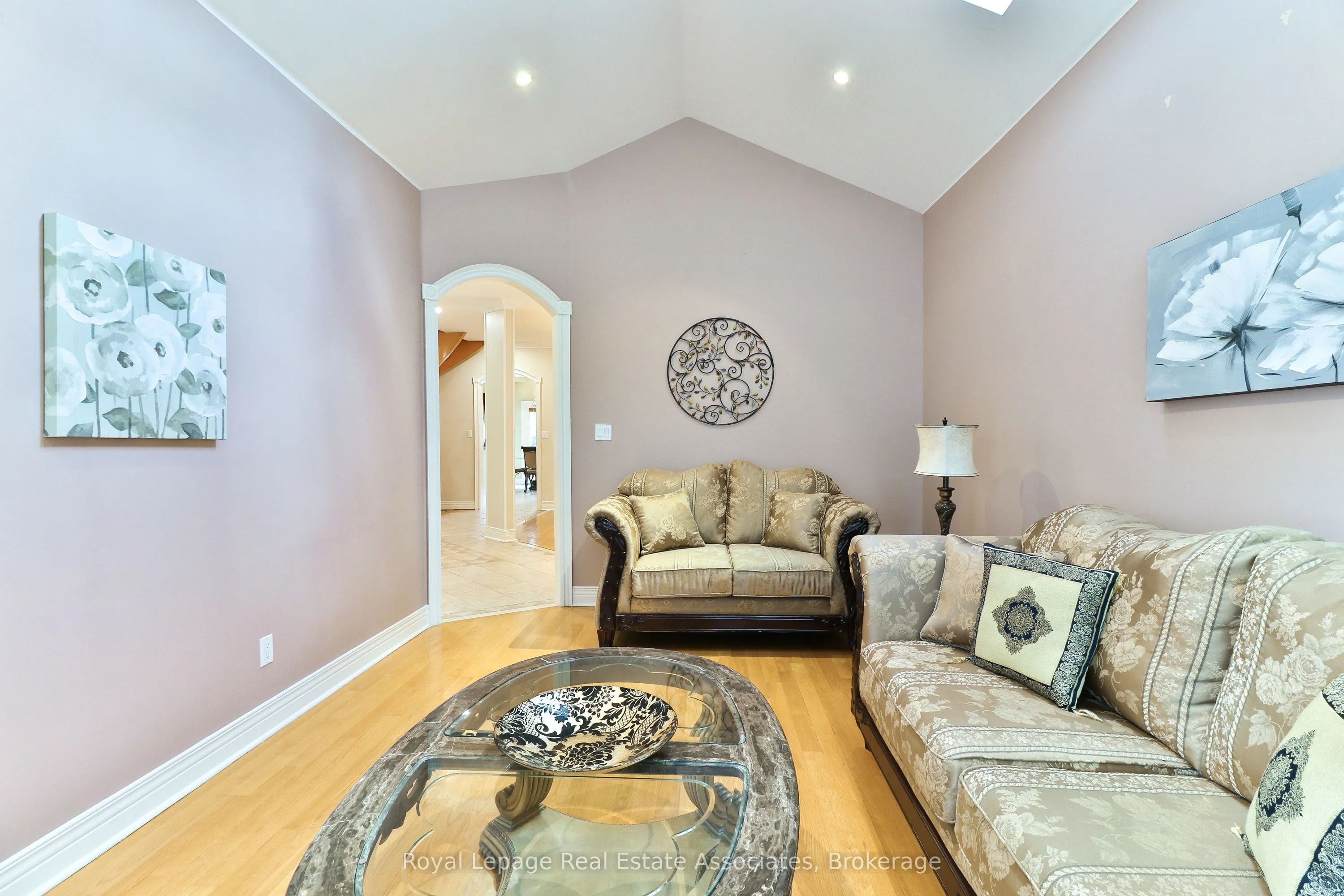 38 Eaglewood Boulevard