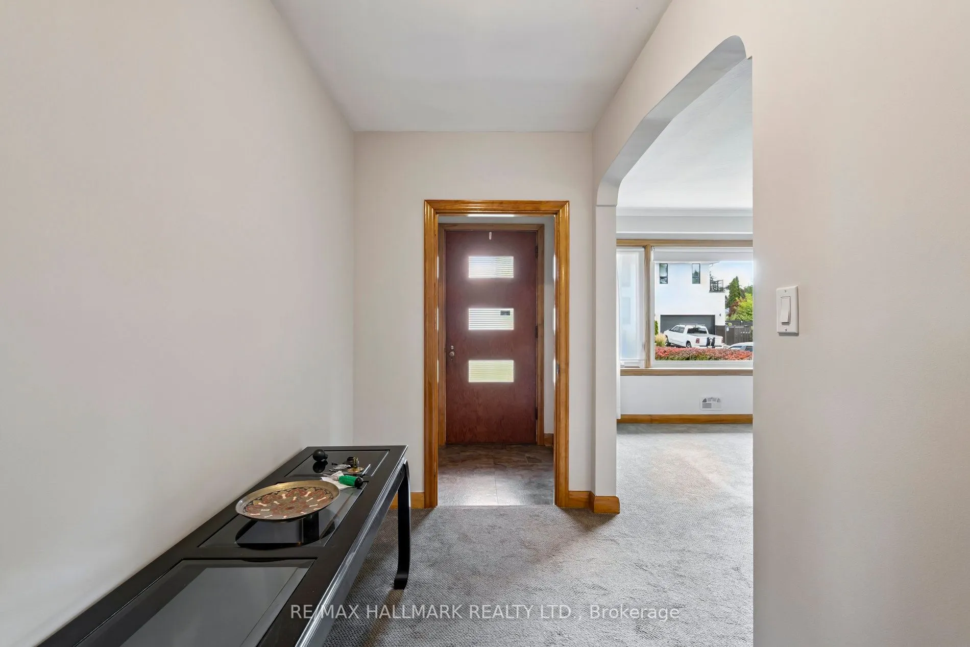 6 Fernalroy Boulevard