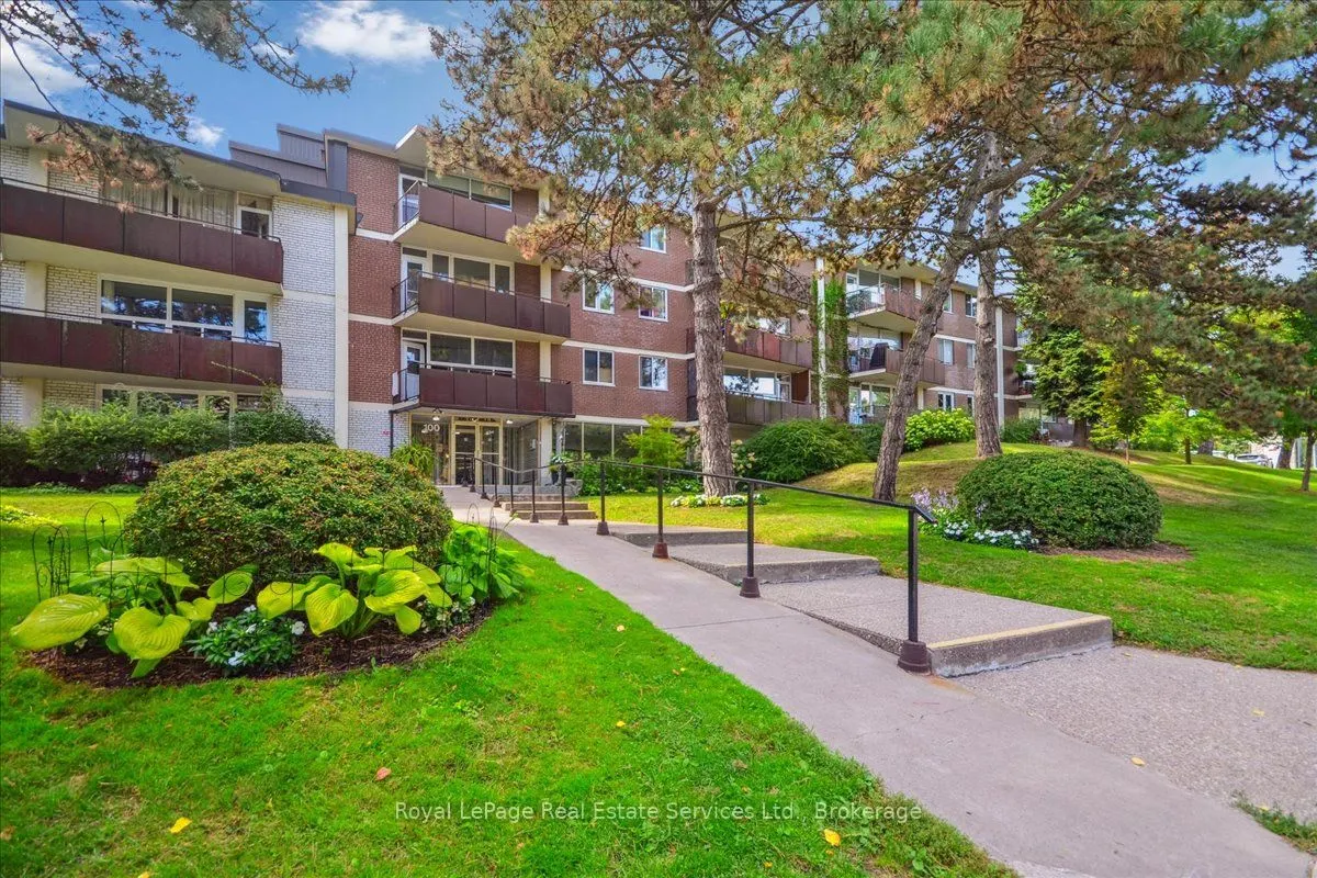 100 Coe Hill Drive, #203