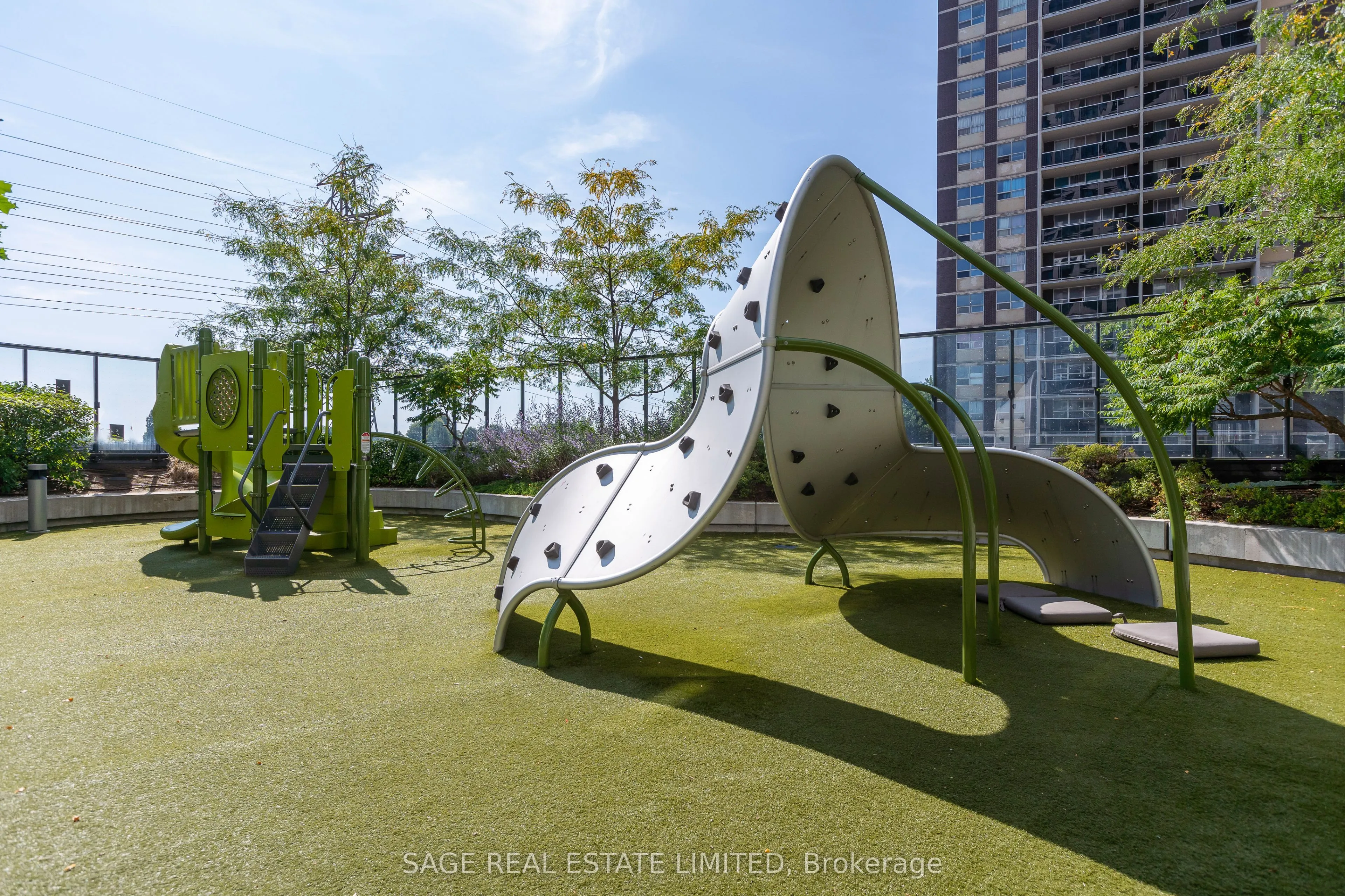 9 Mabelle Avenue, #1423