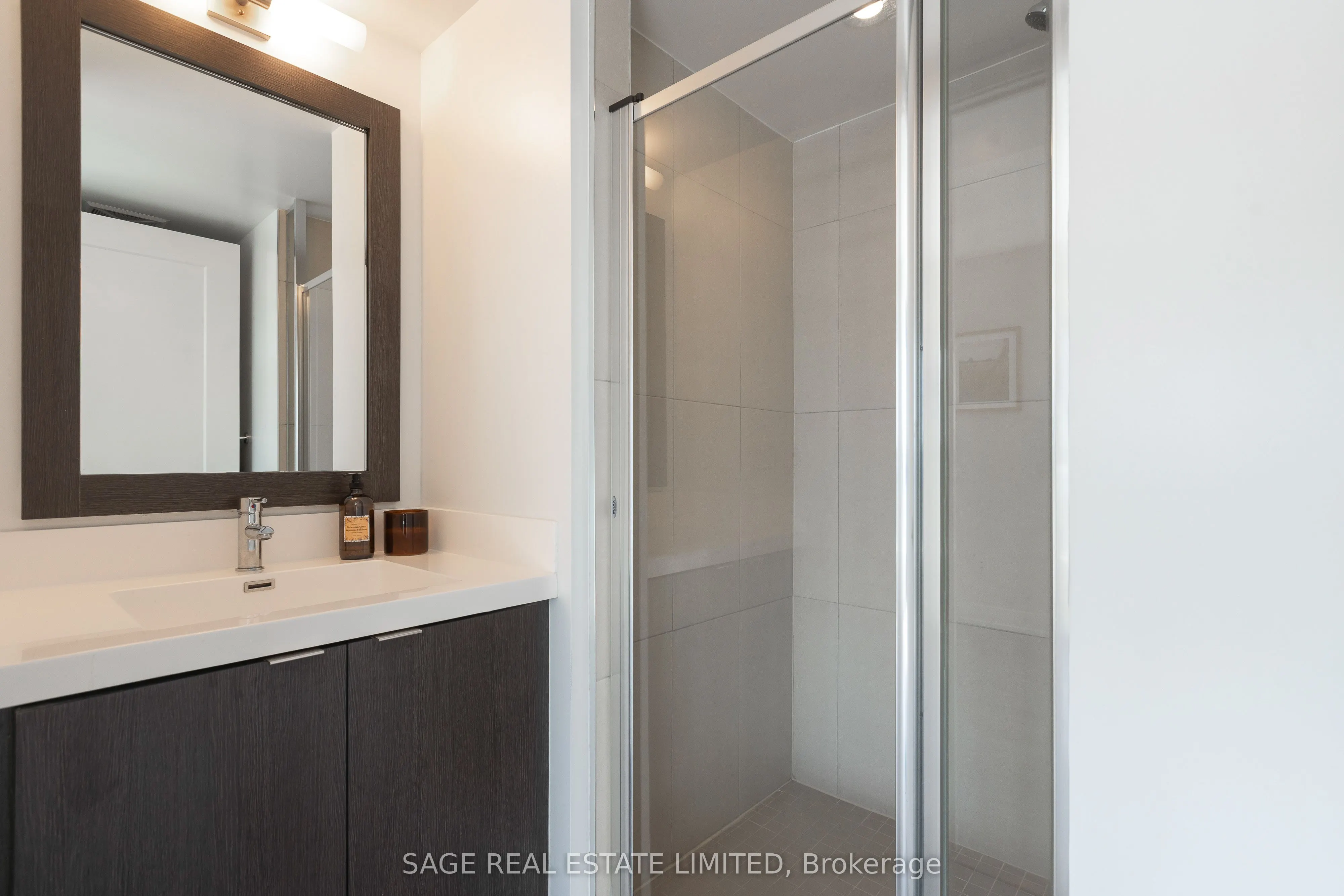 9 Mabelle Avenue, #1423