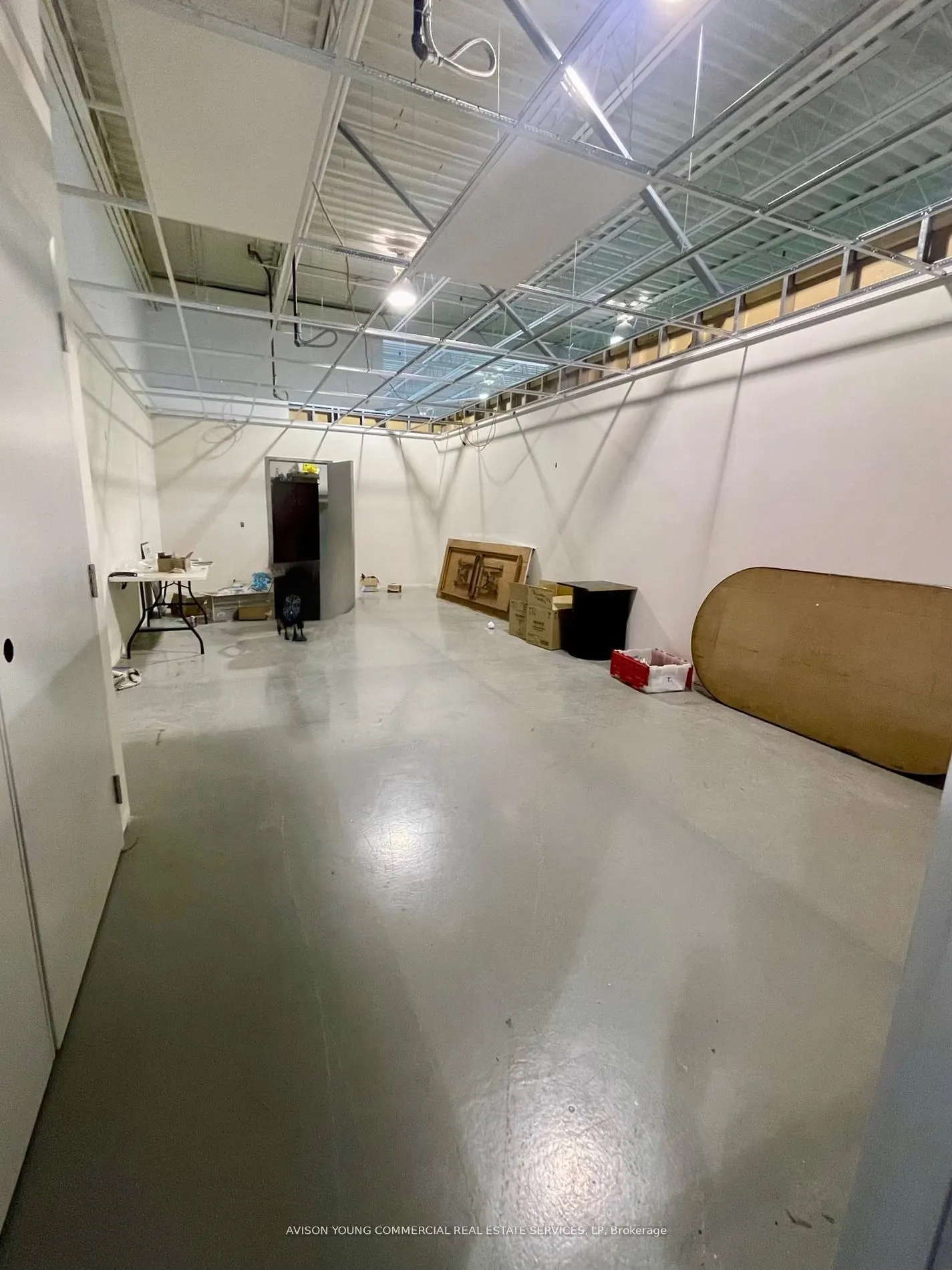 5 St Regis Crescent N, #4