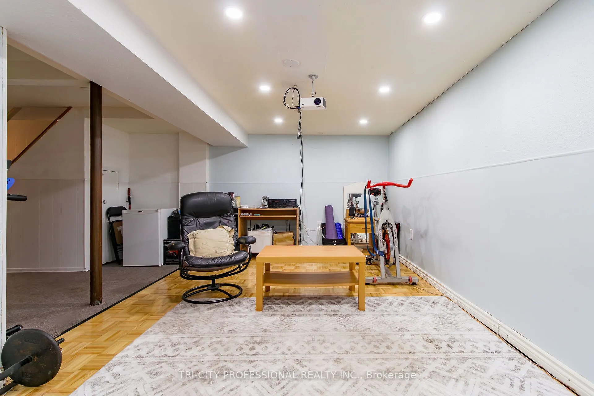16 Mangrove Road