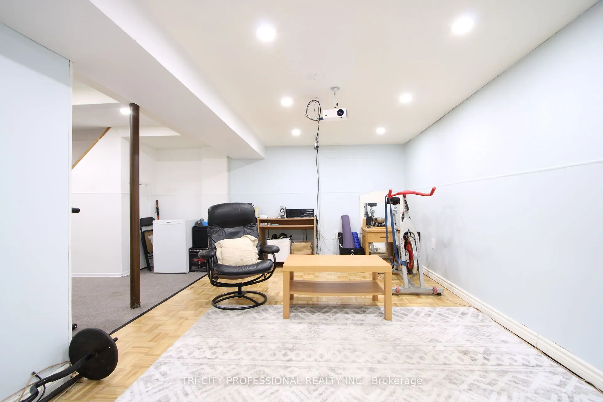 16 Mangrove Road