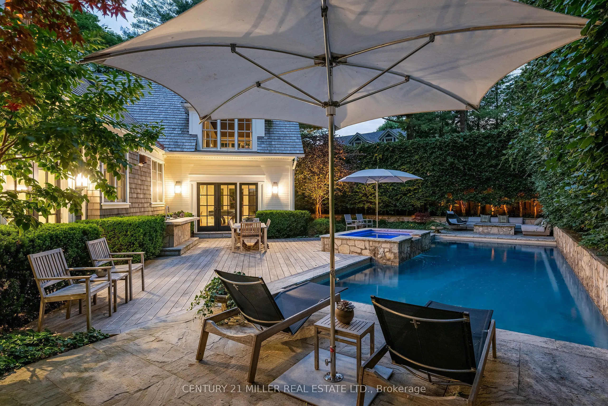 243 Alscot Crescent