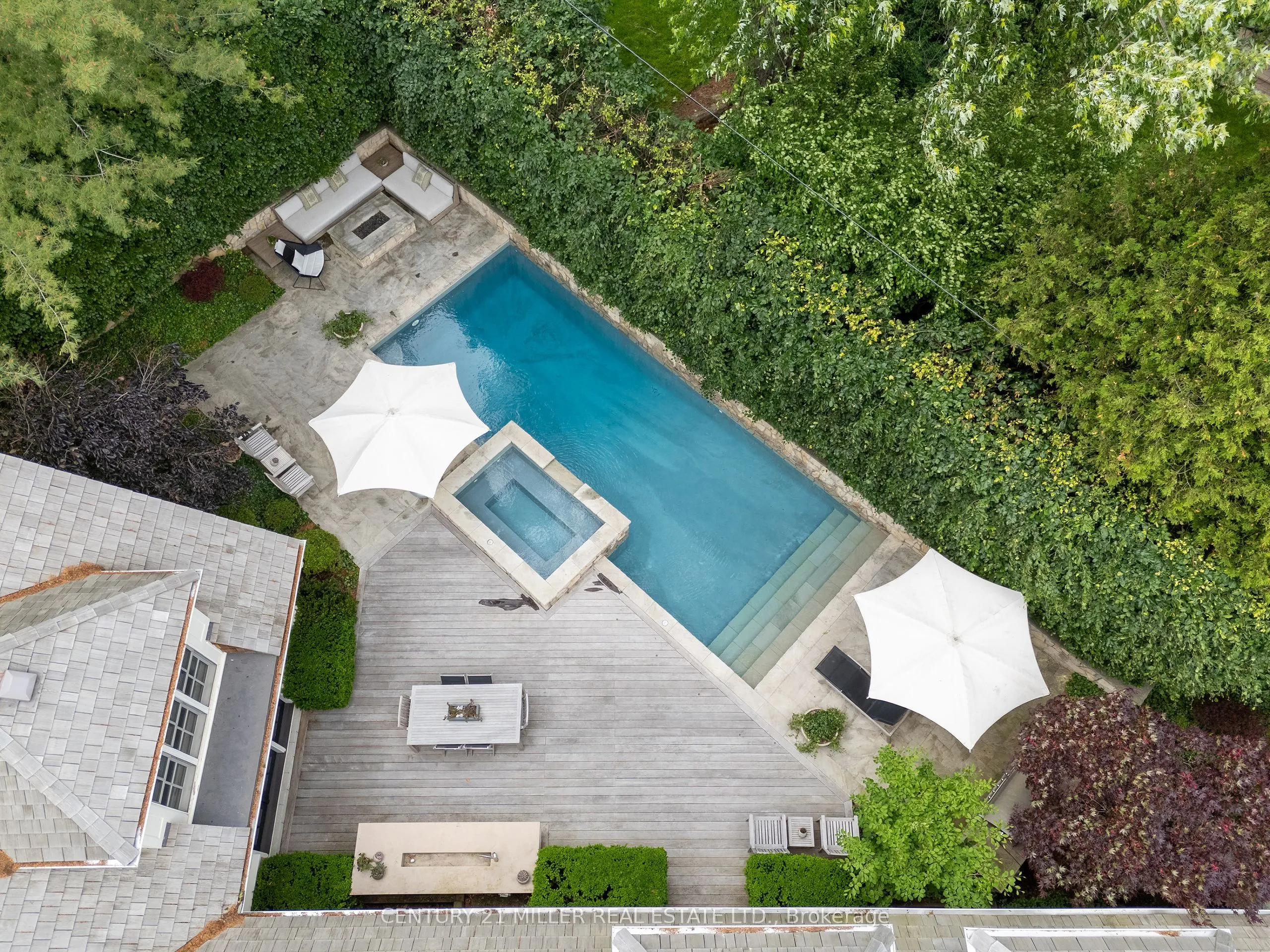 243 Alscot Crescent