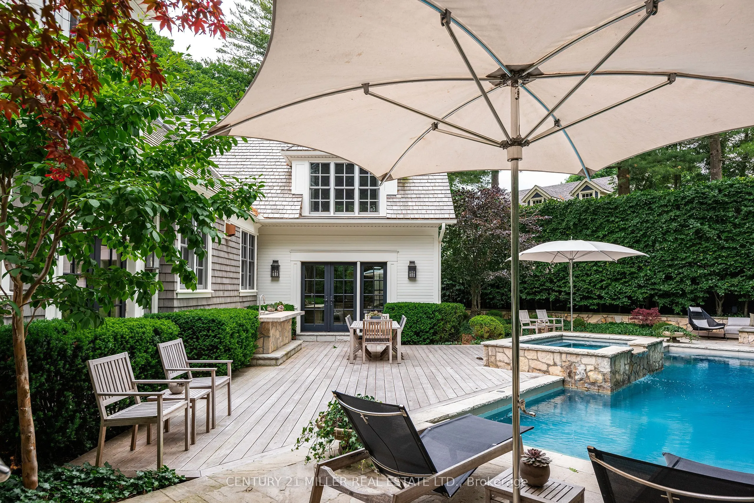 243 Alscot Crescent