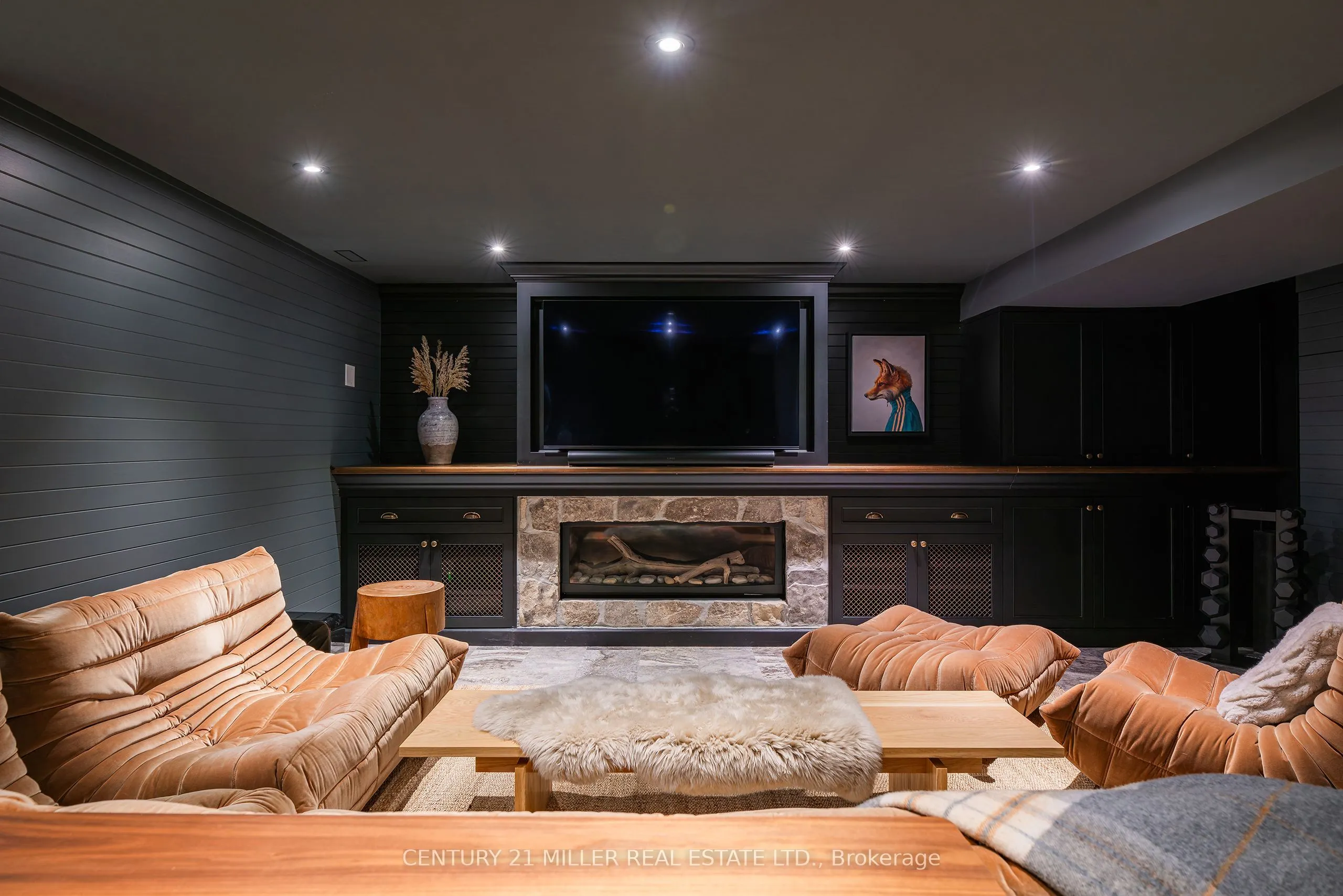 243 Alscot Crescent