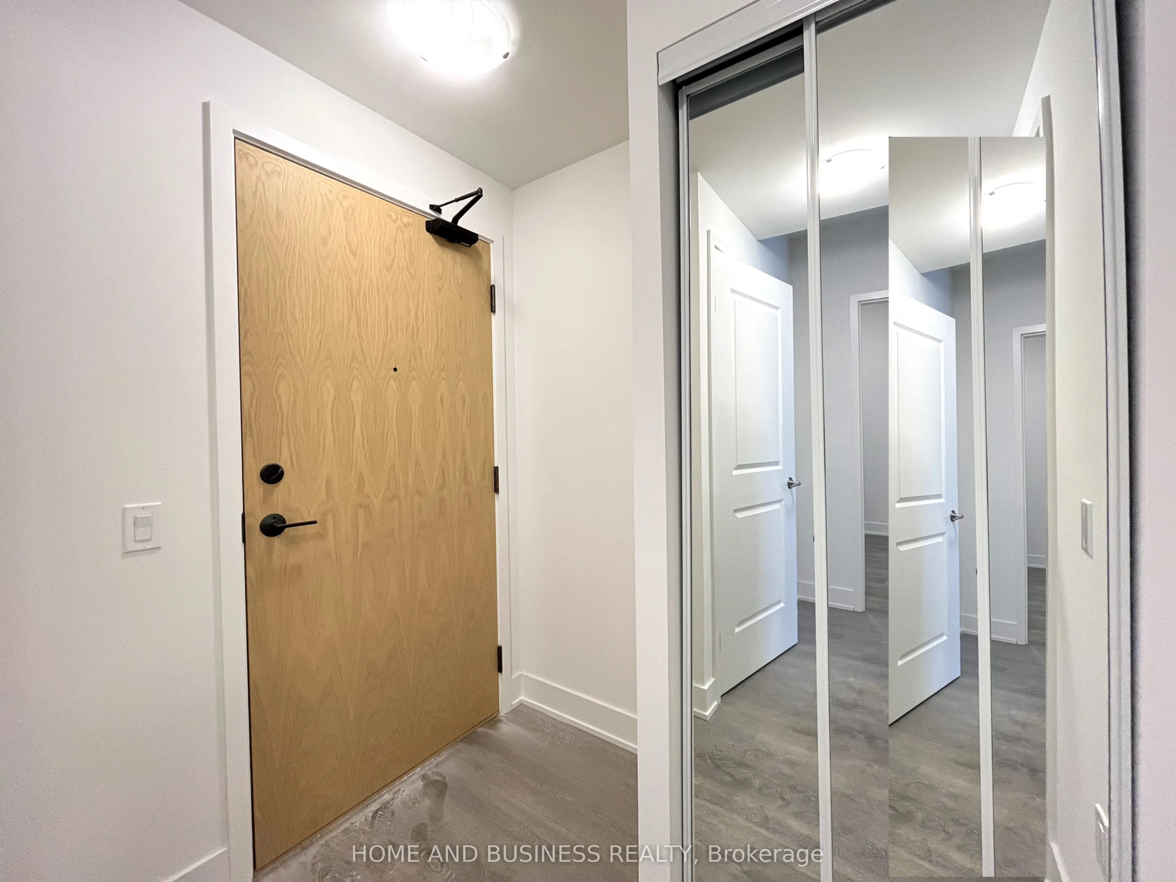 202 Burnhamthorpe Road E, #1908