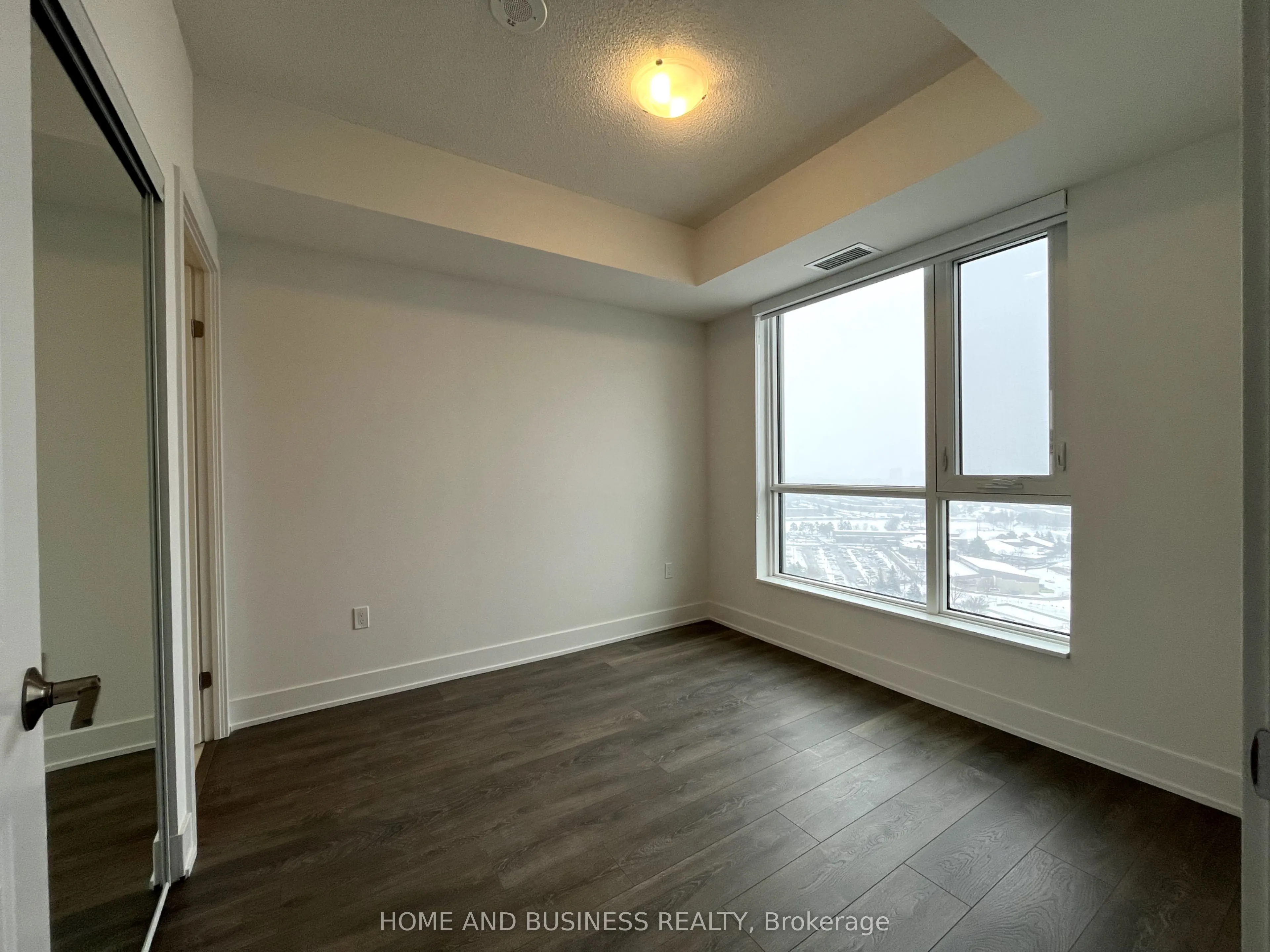 202 Burnhamthorpe Road E, #1908