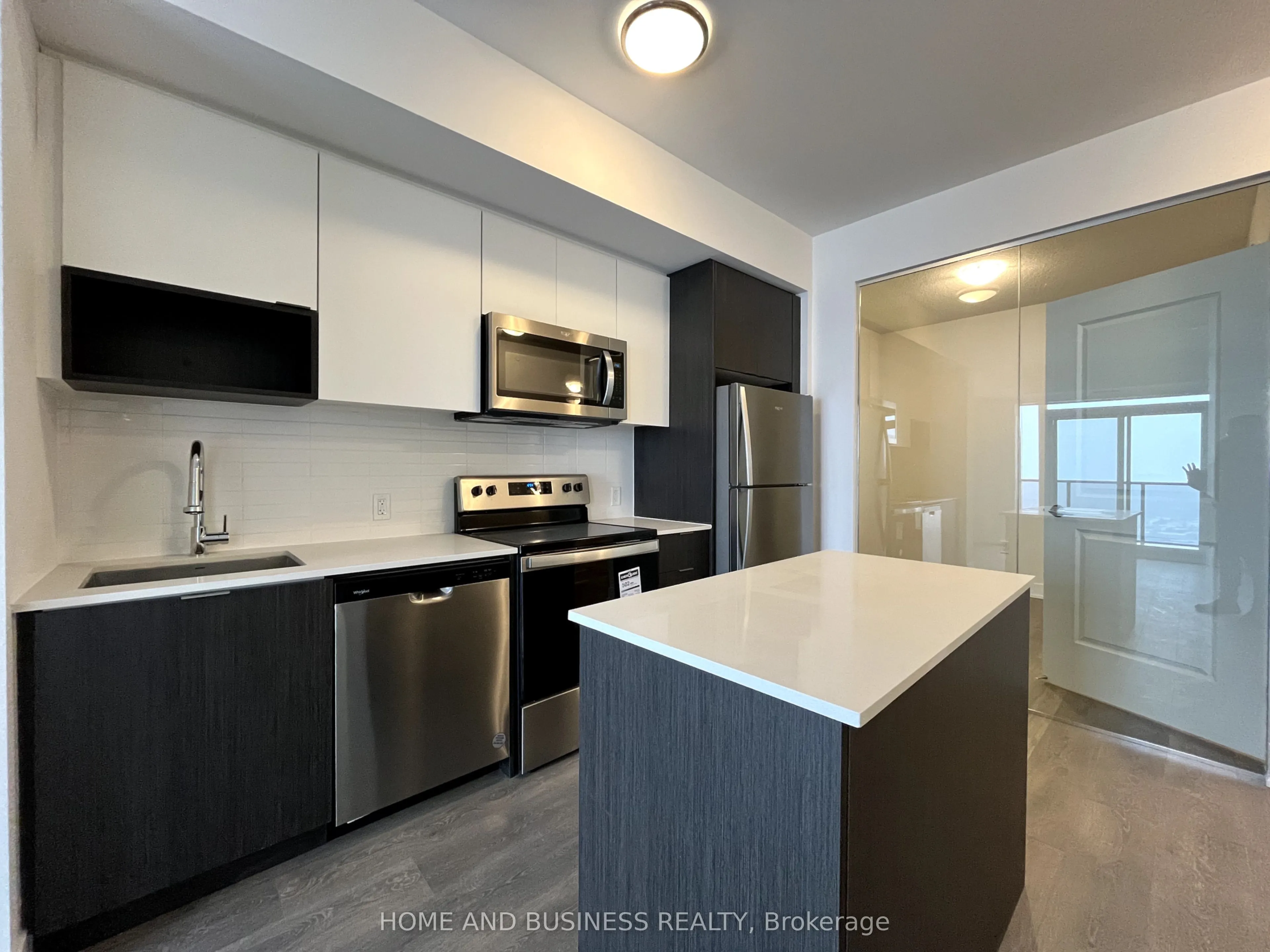 202 Burnhamthorpe Road E, #1908