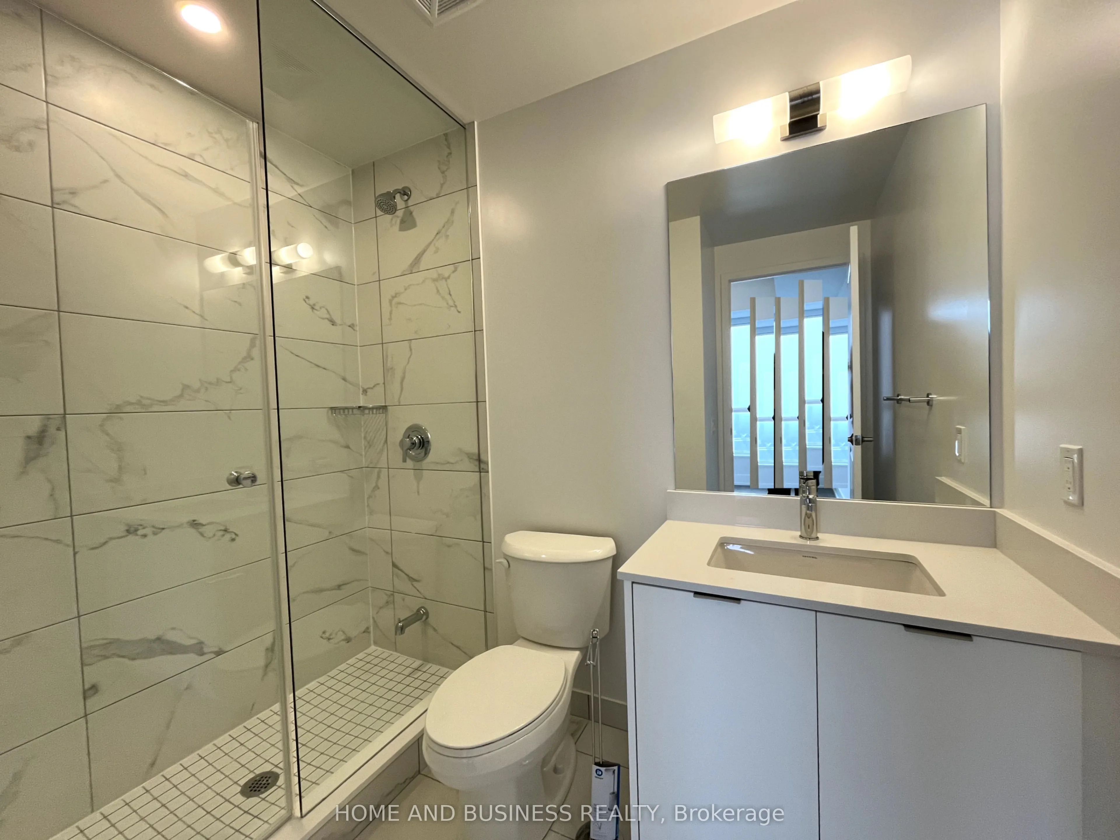 202 Burnhamthorpe Road E, #1908