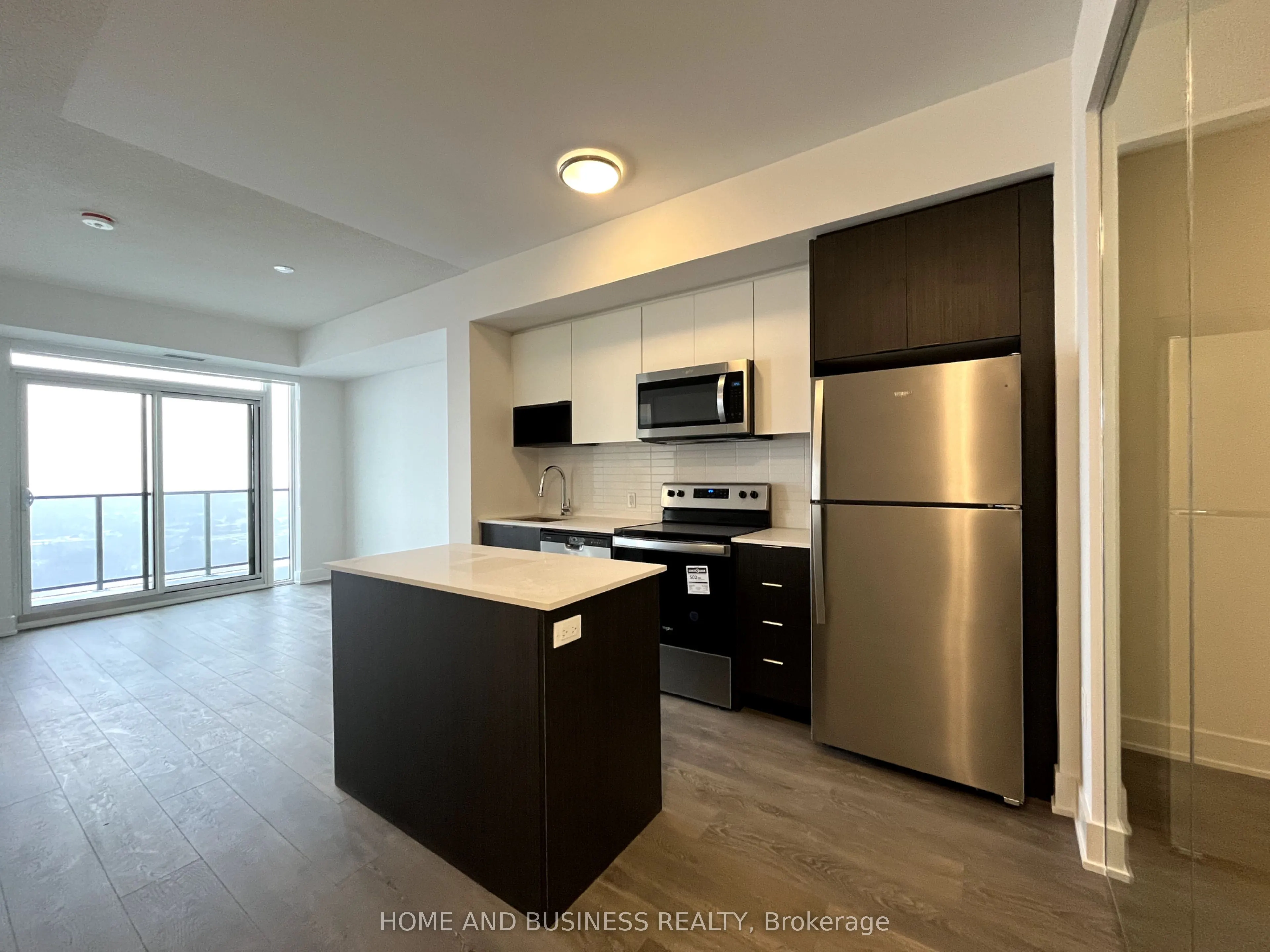 202 Burnhamthorpe Road E, #1908