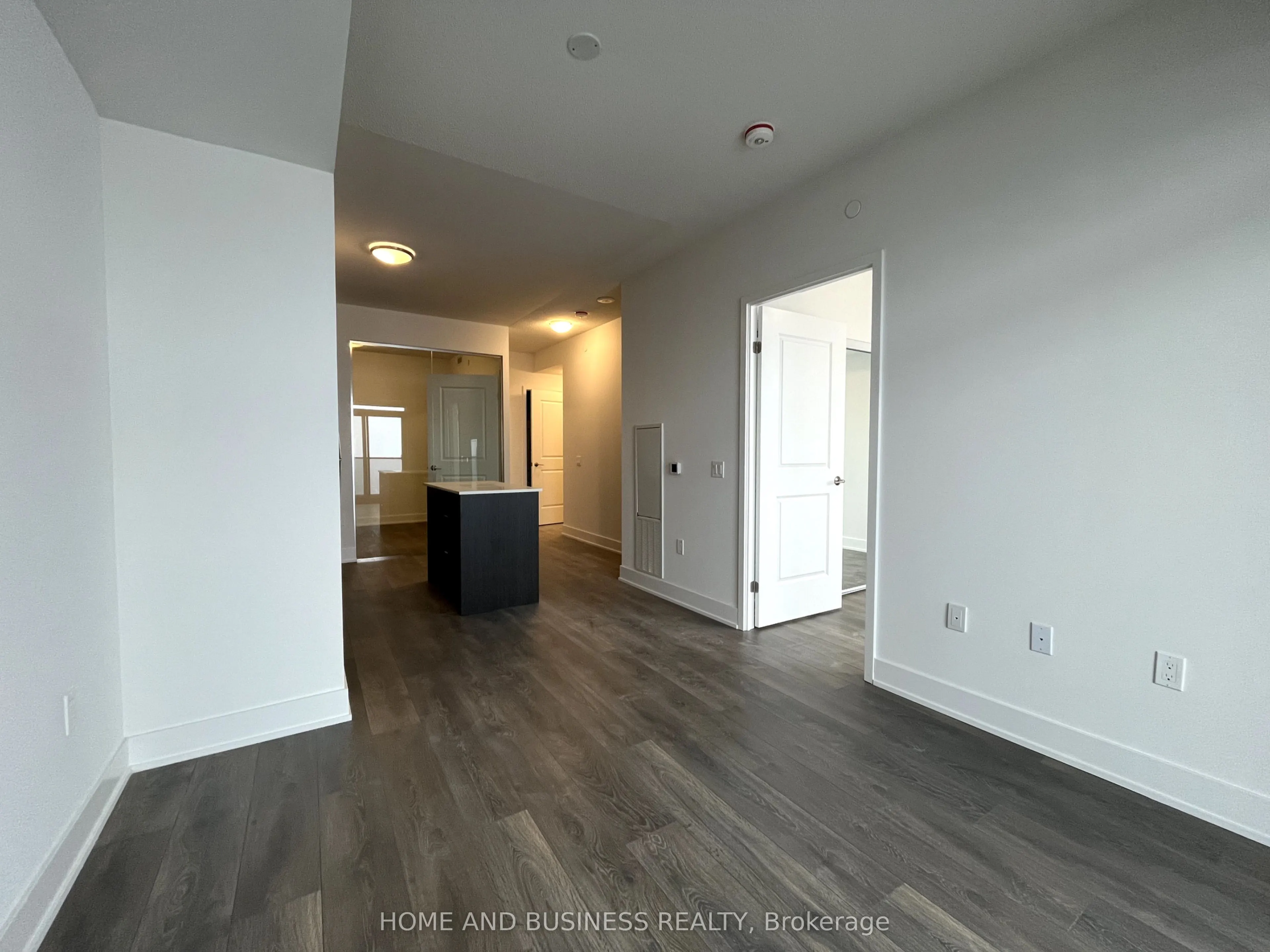 202 Burnhamthorpe Road E, #1908