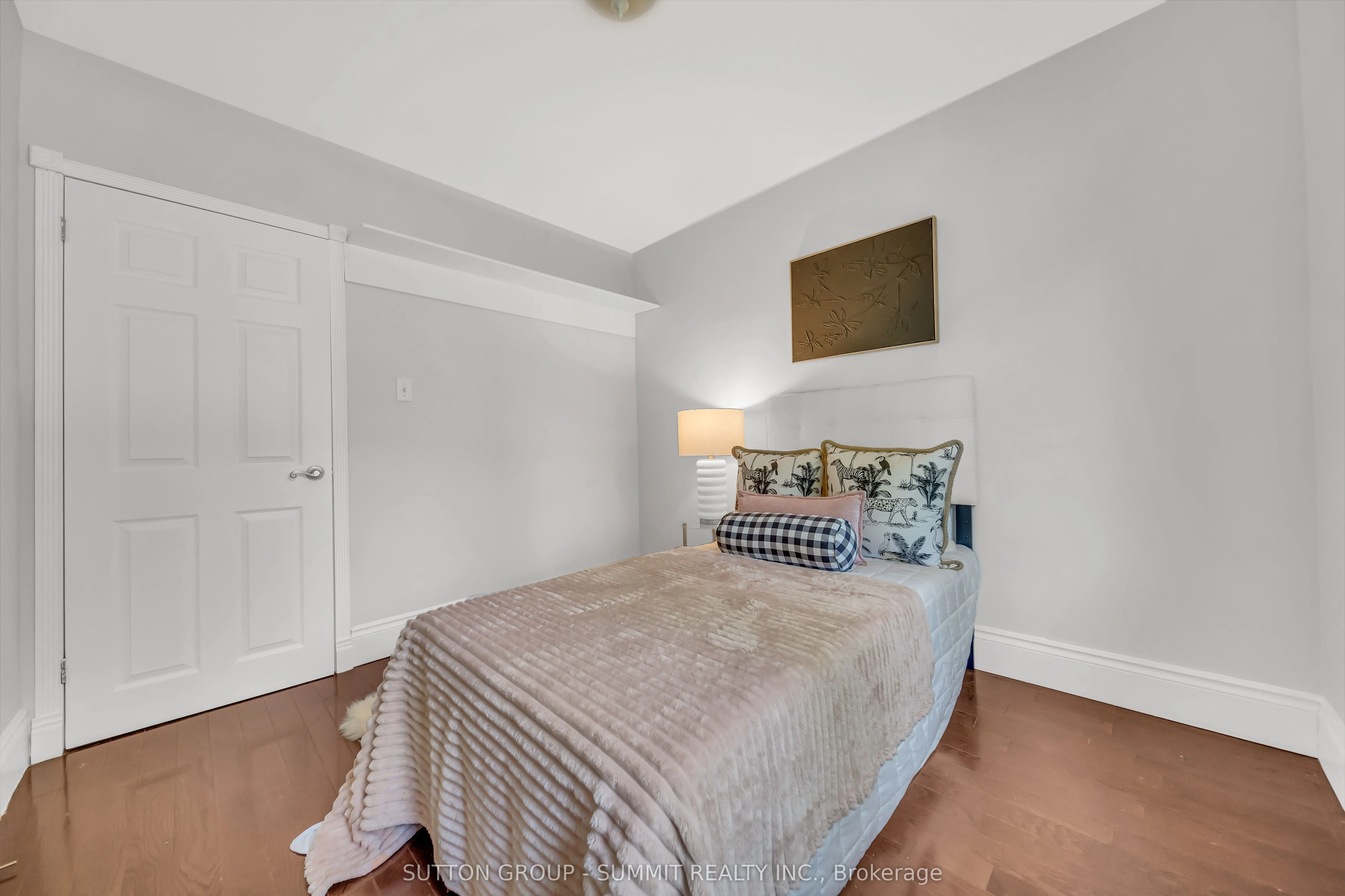 465 Seaton Drive
