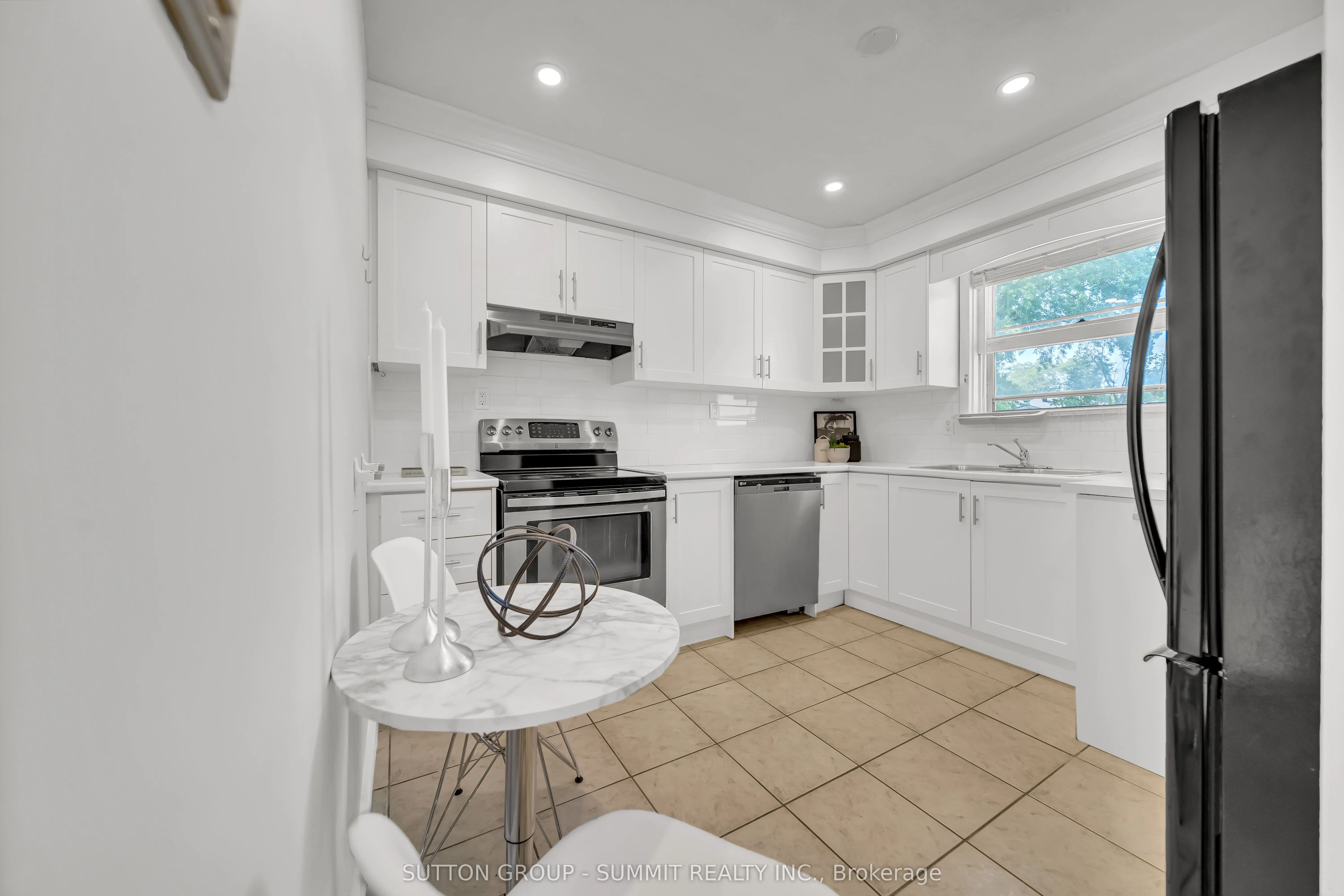 465 Seaton Drive
