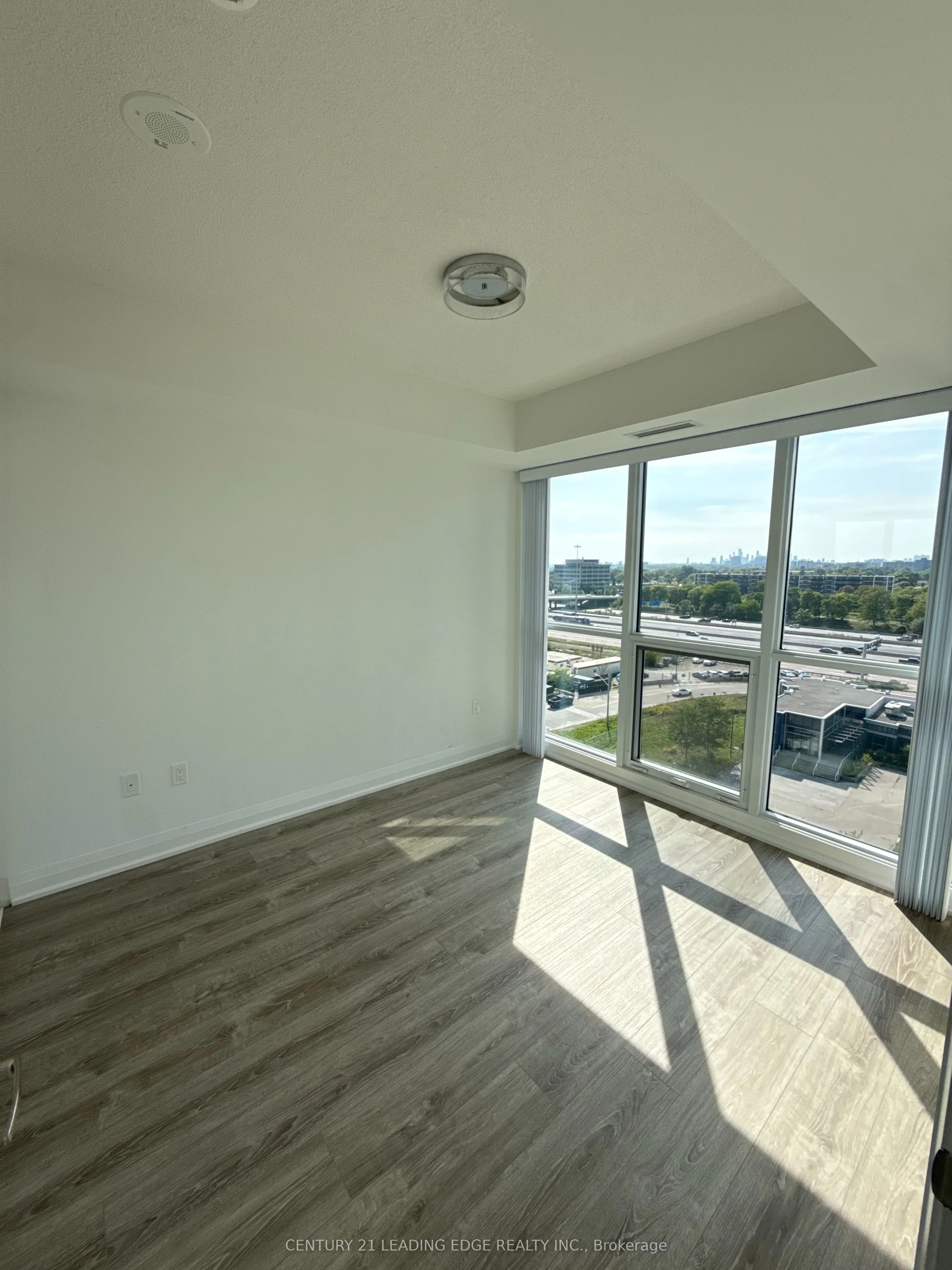 10 Gibbs Road, #901