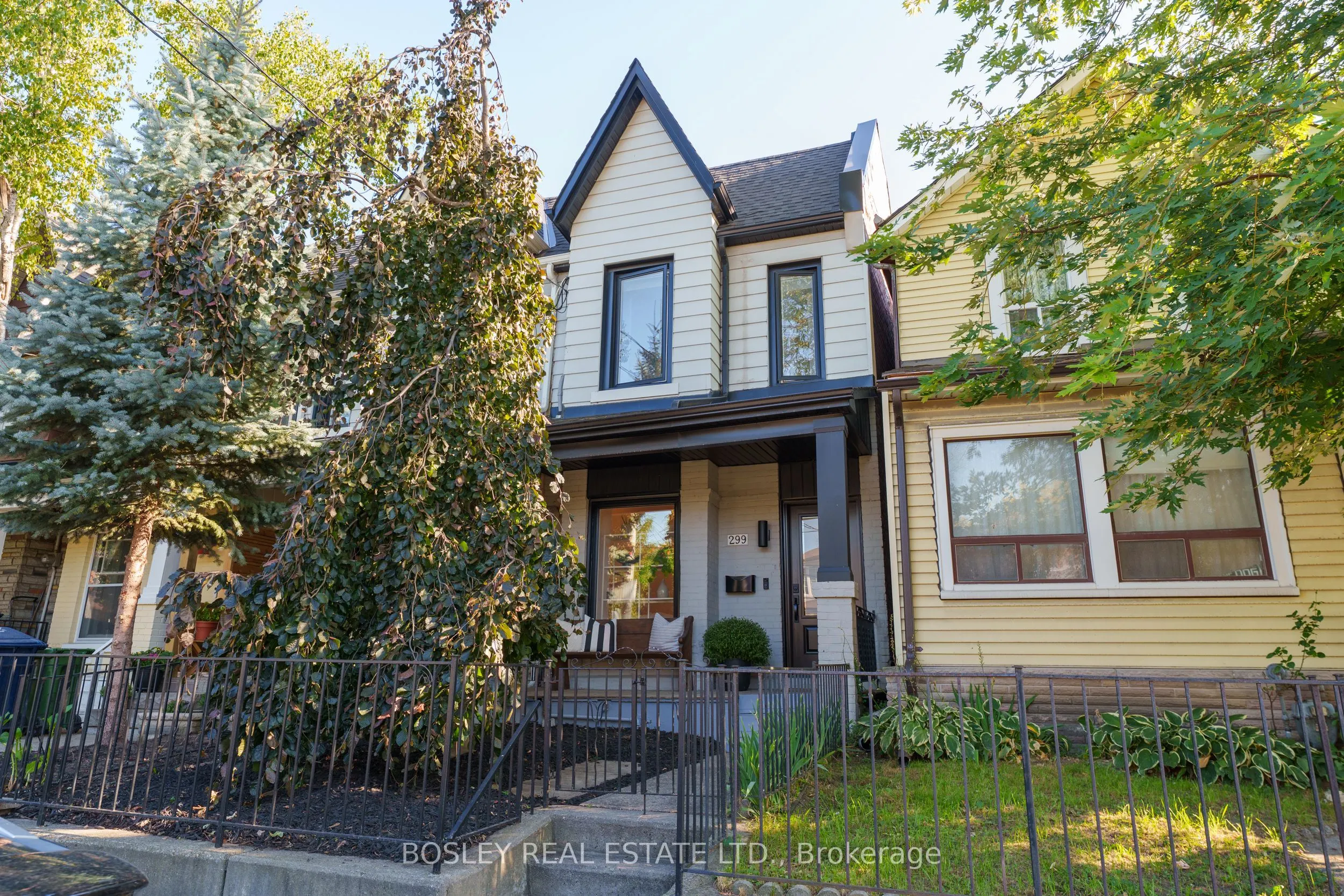 299 Maria Street