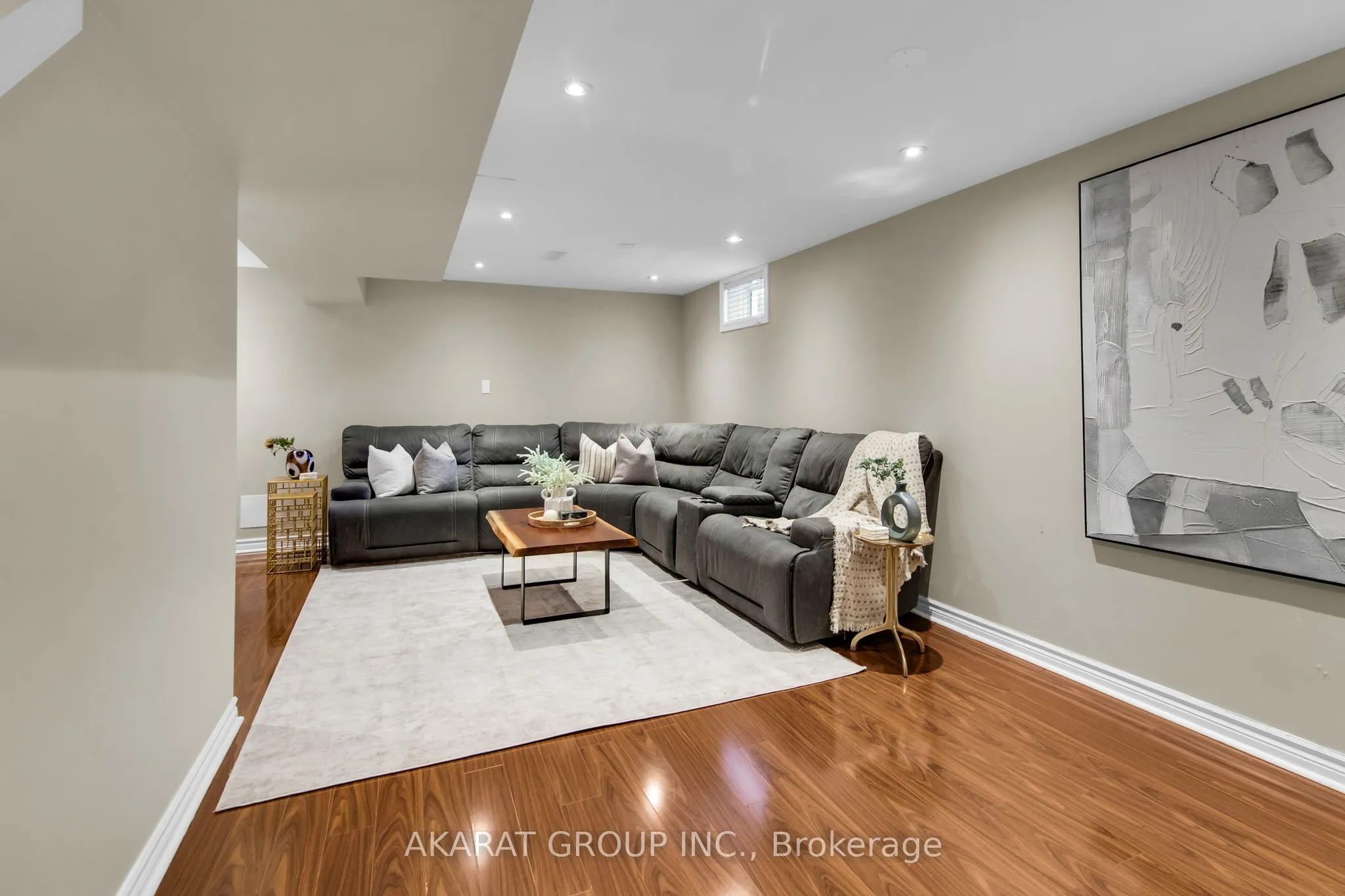 2113 Dalecroft Crescent