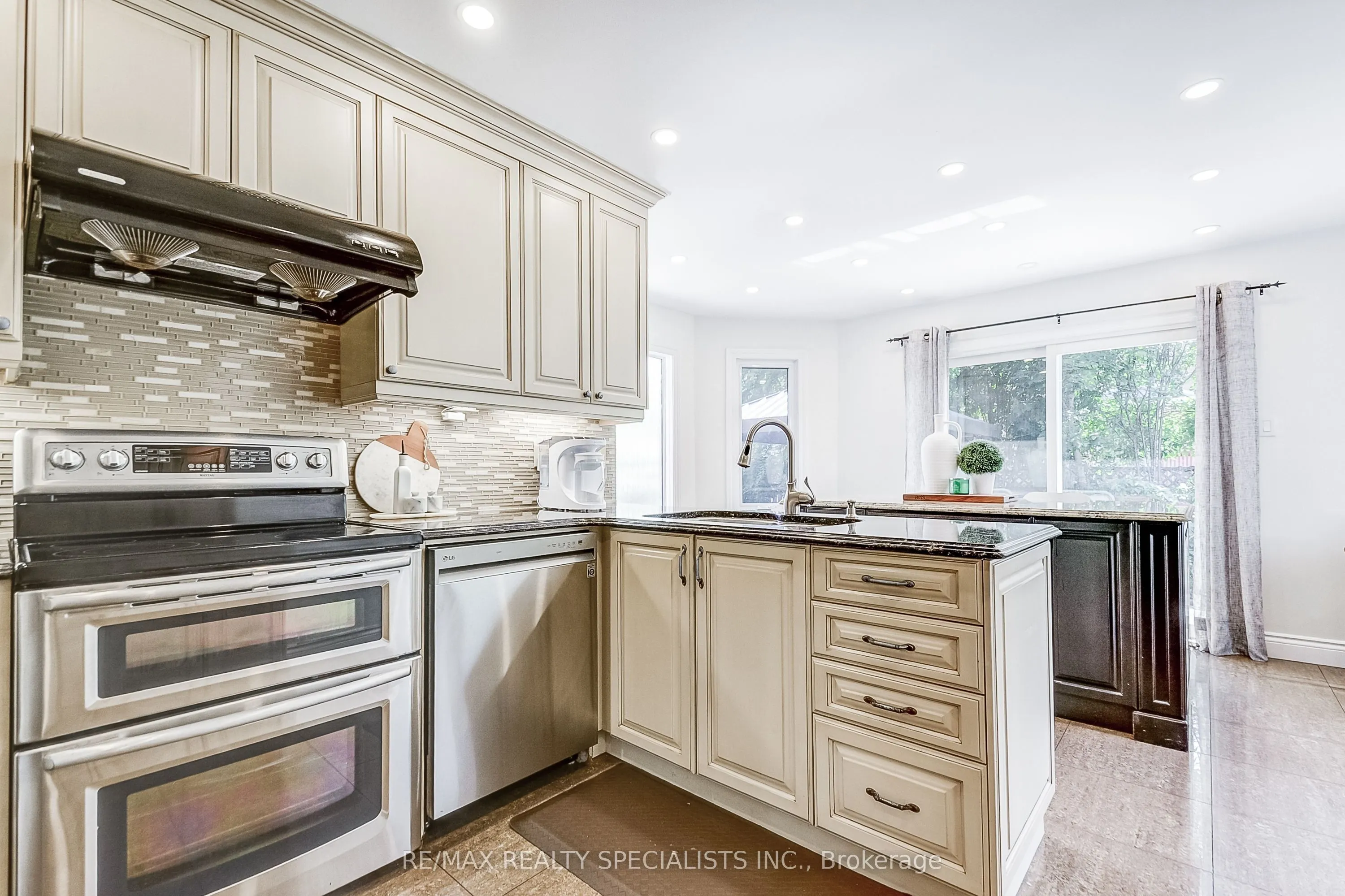 4448 Weymouth Commons Crescent