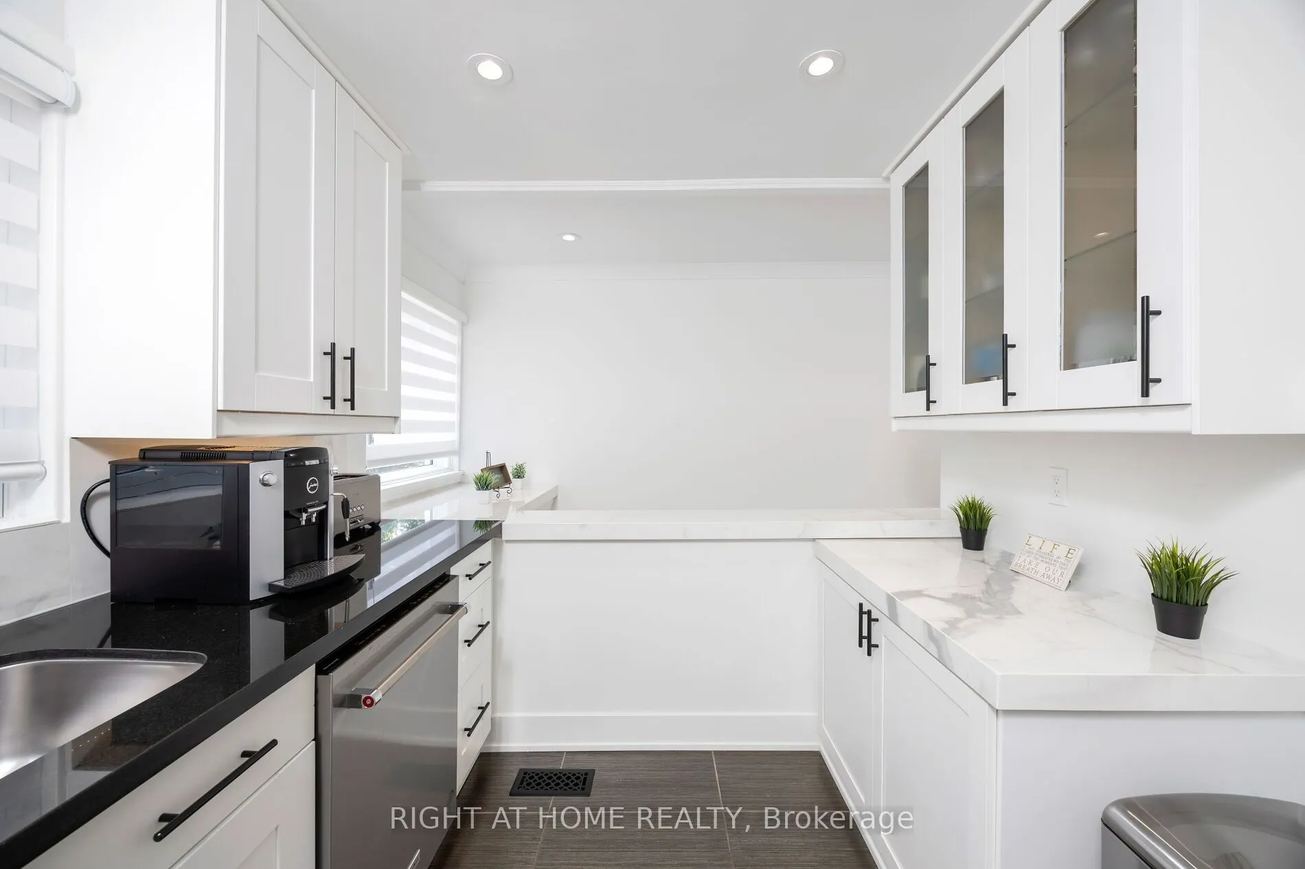 20 Budgell Terrace, #11