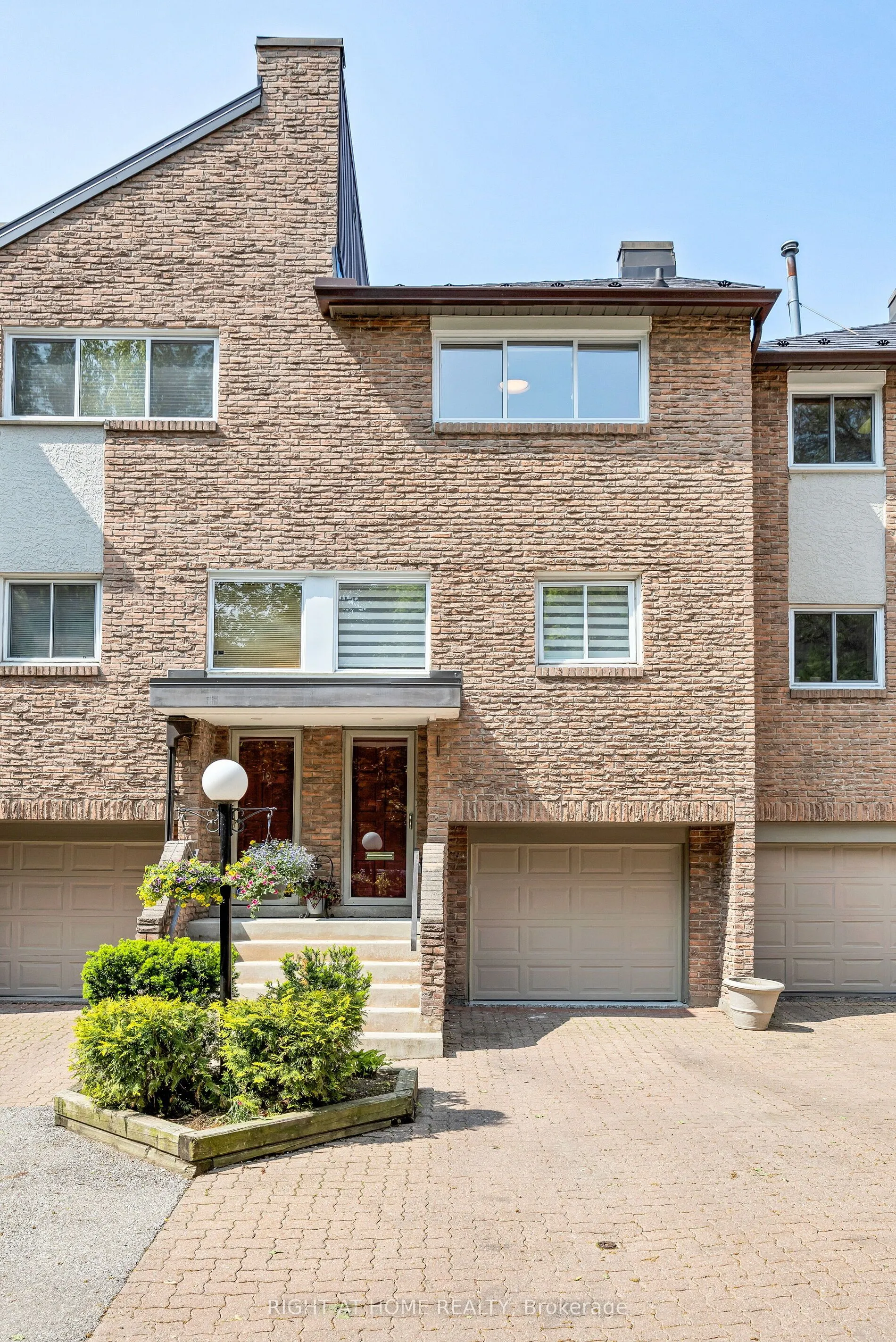 20 Budgell Terrace, #11