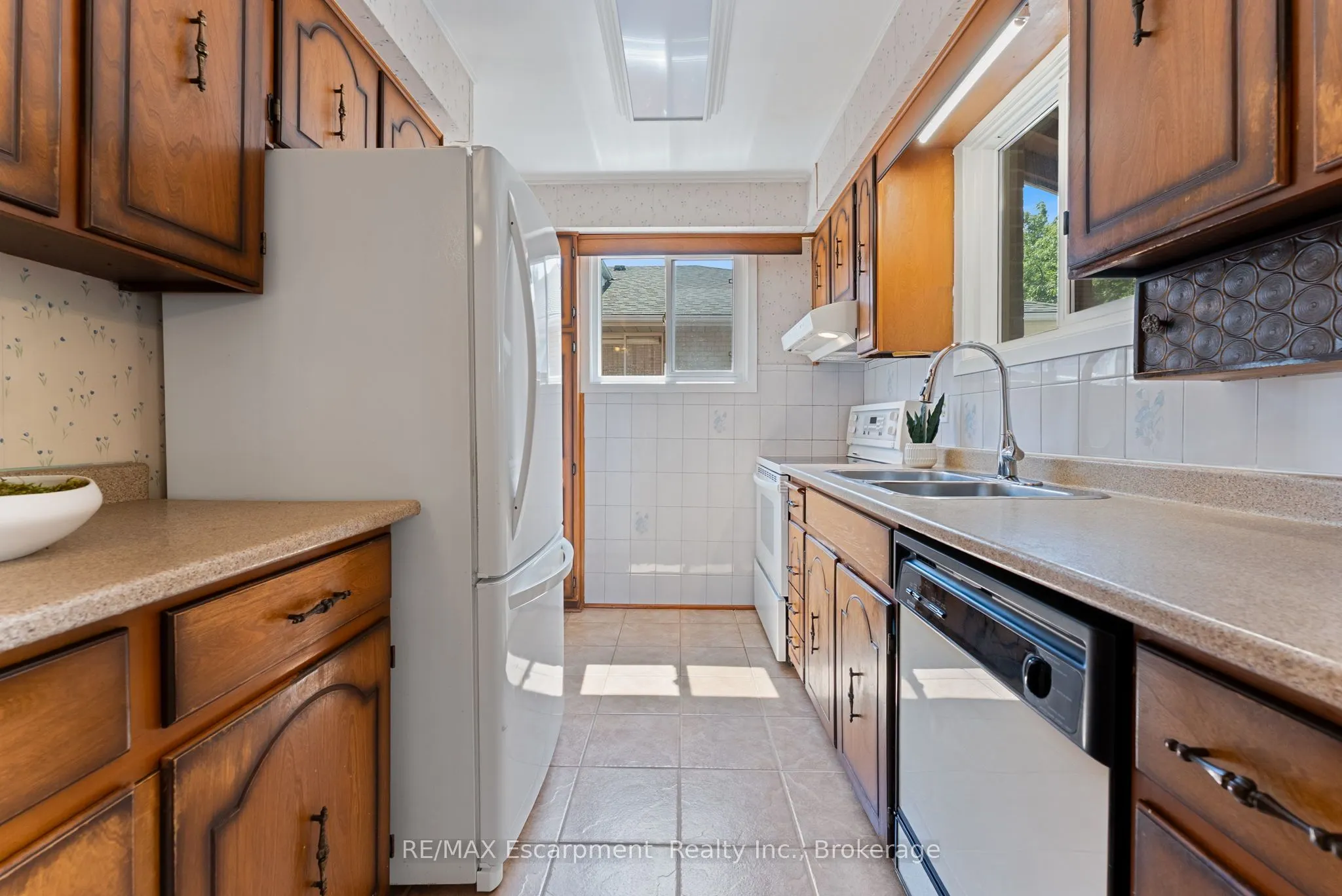 1610 Hobbs Crescent