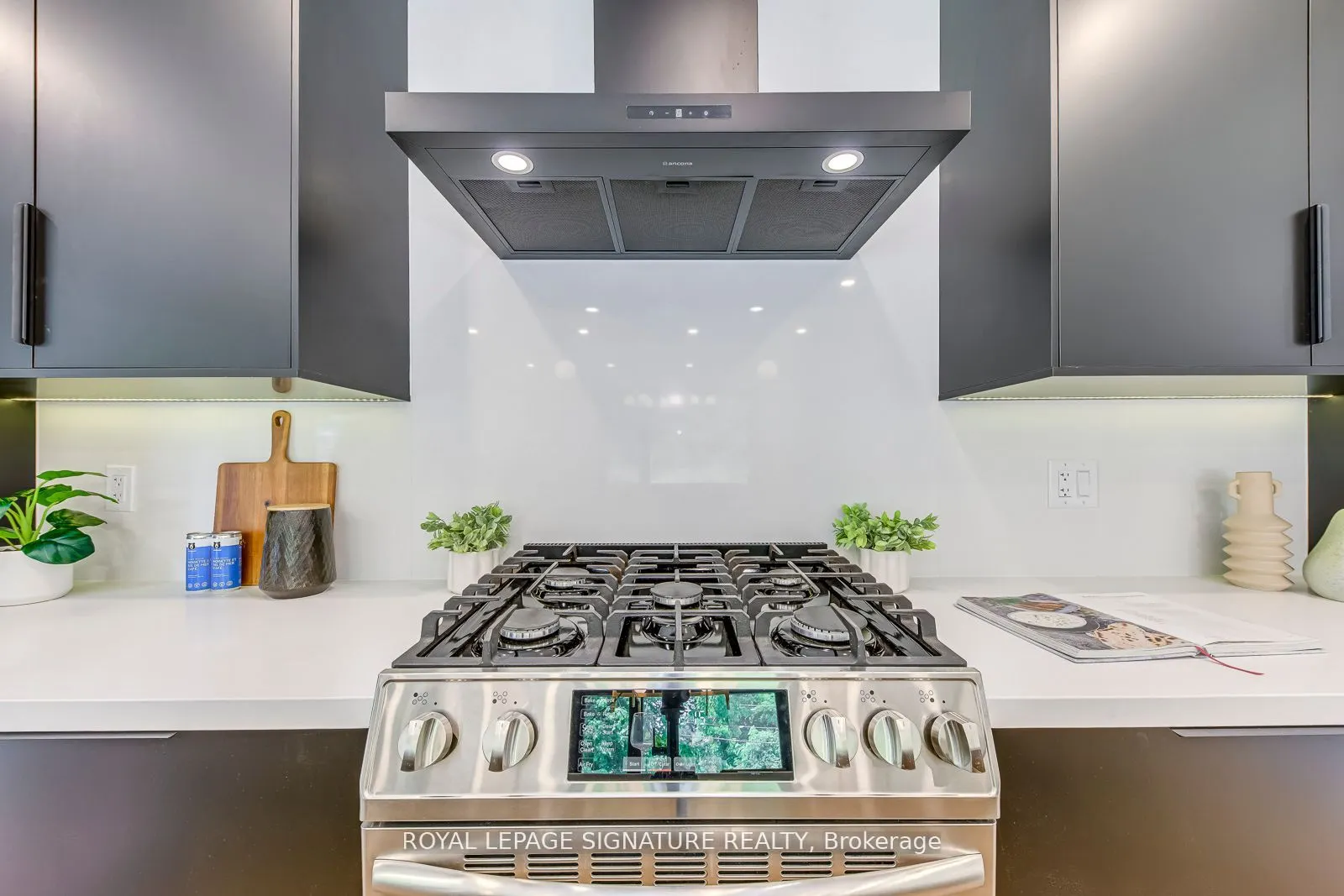 11024 Trafalgar Road