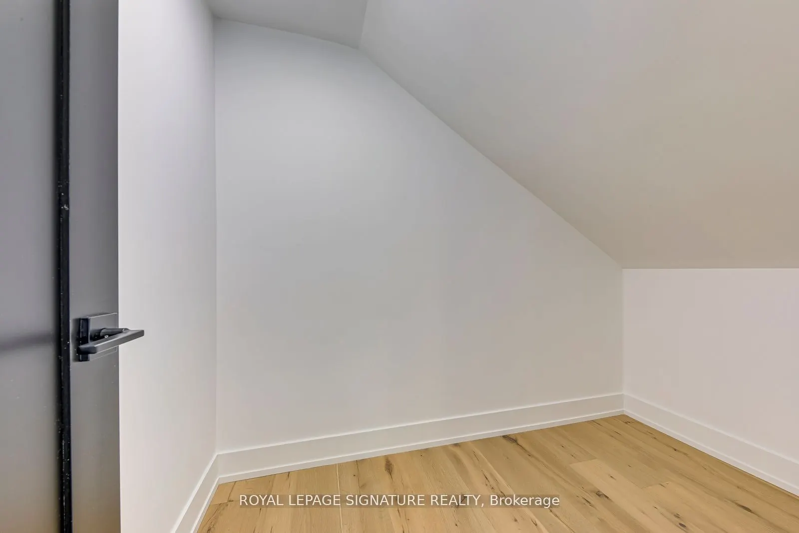 11024 Trafalgar Road