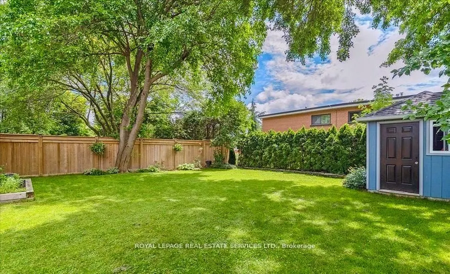 1344 Everall Road