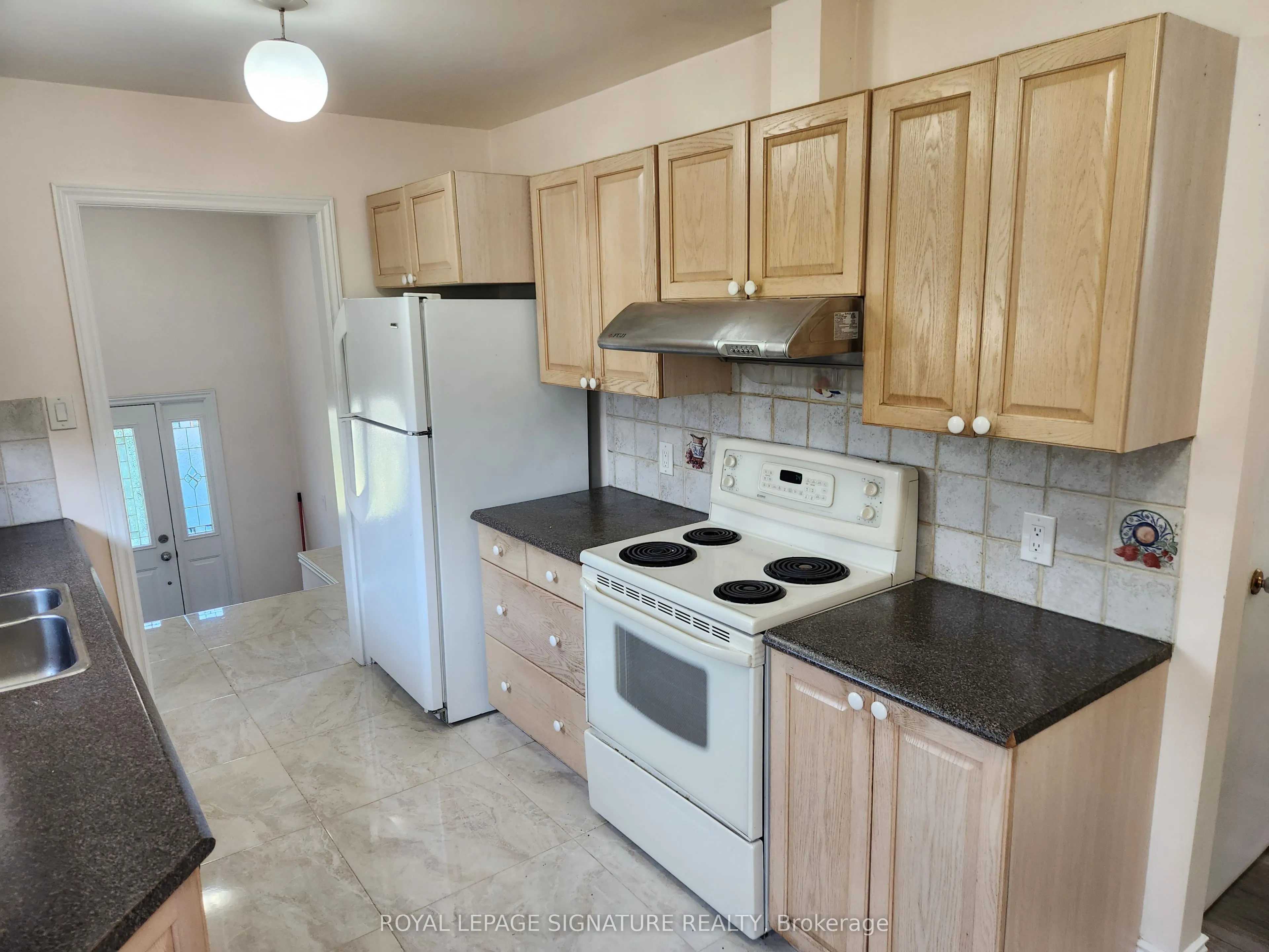 3334 Tallmast Crescent