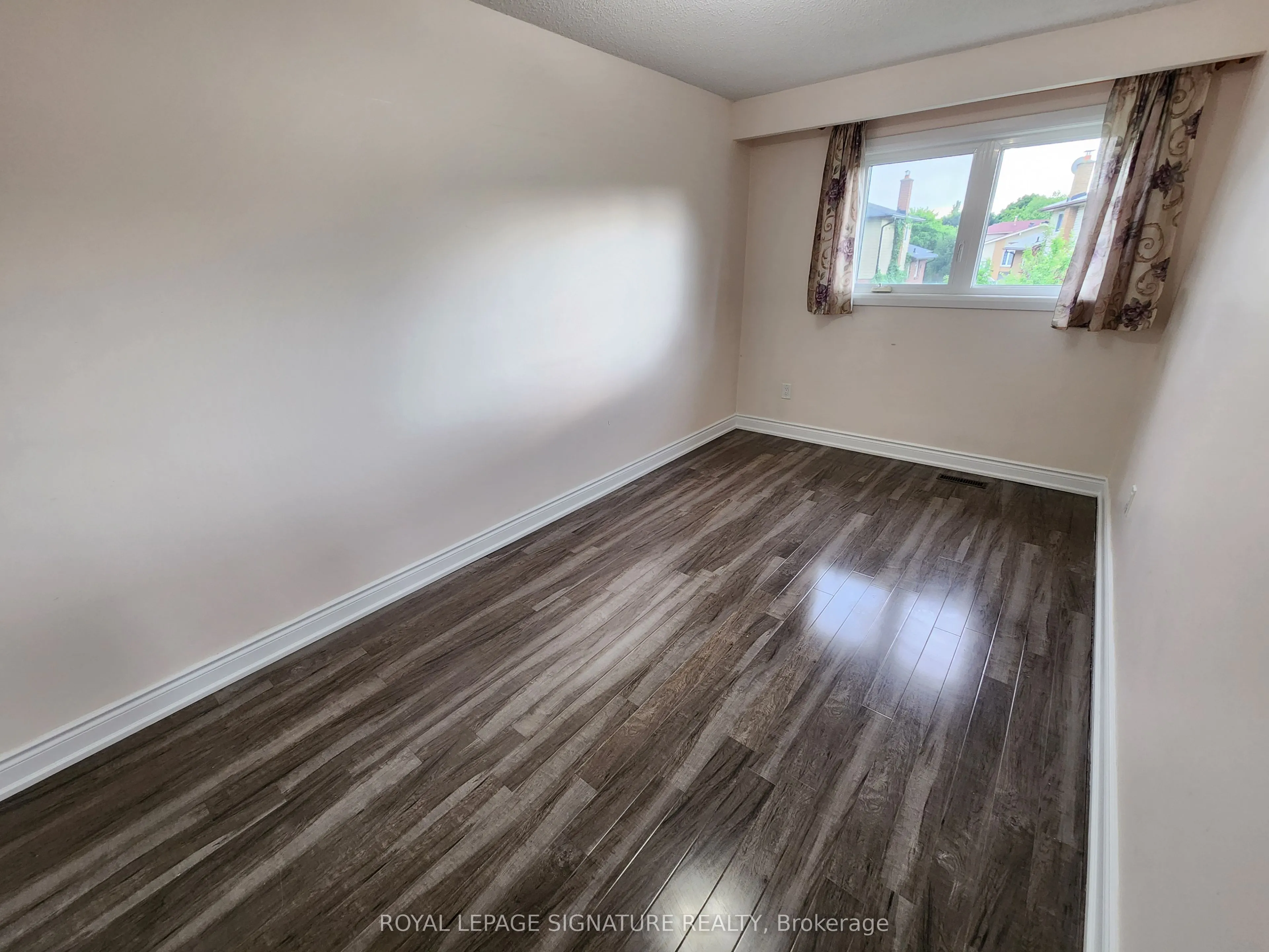 3334 Tallmast Crescent