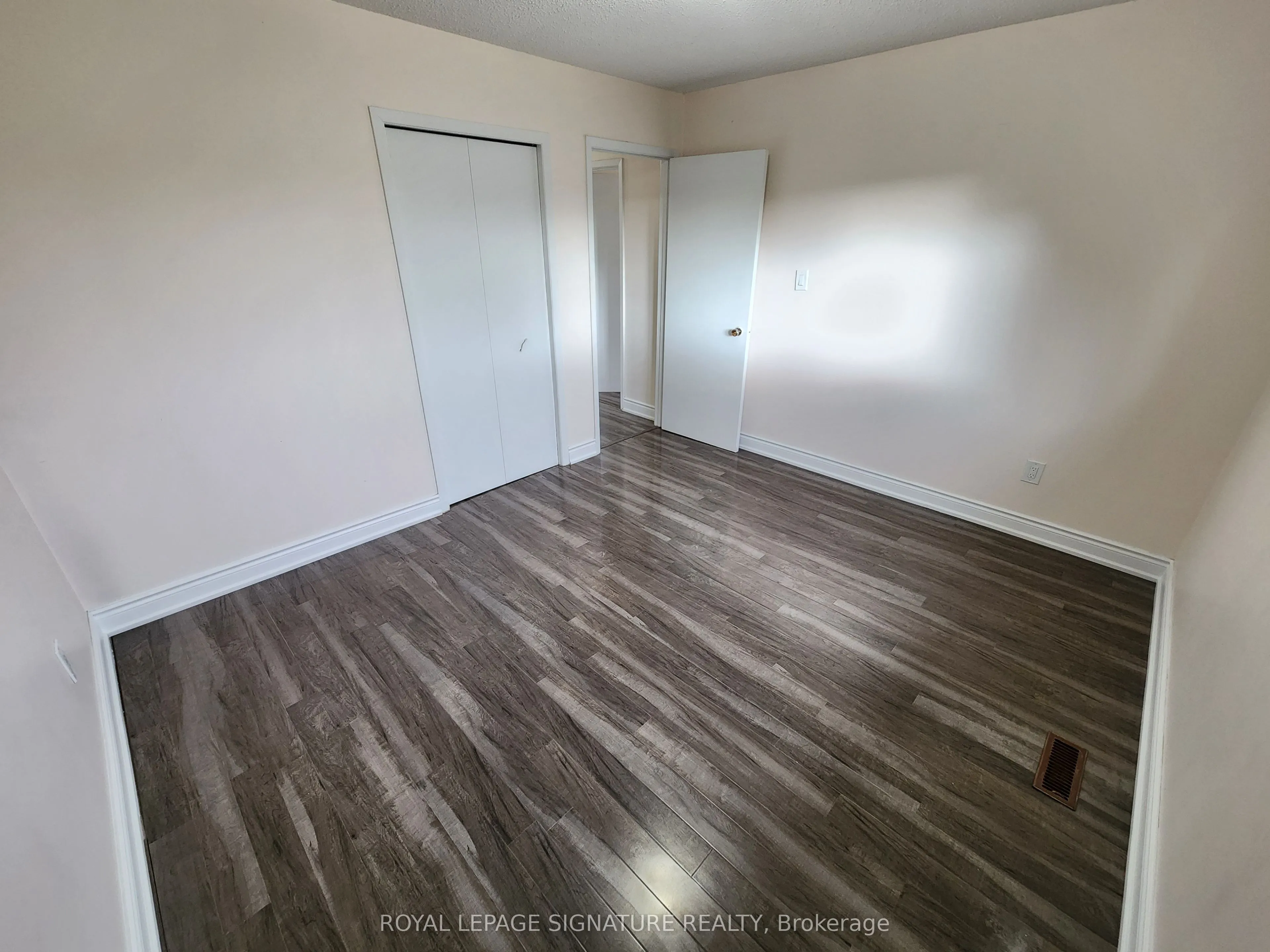 3334 Tallmast Crescent