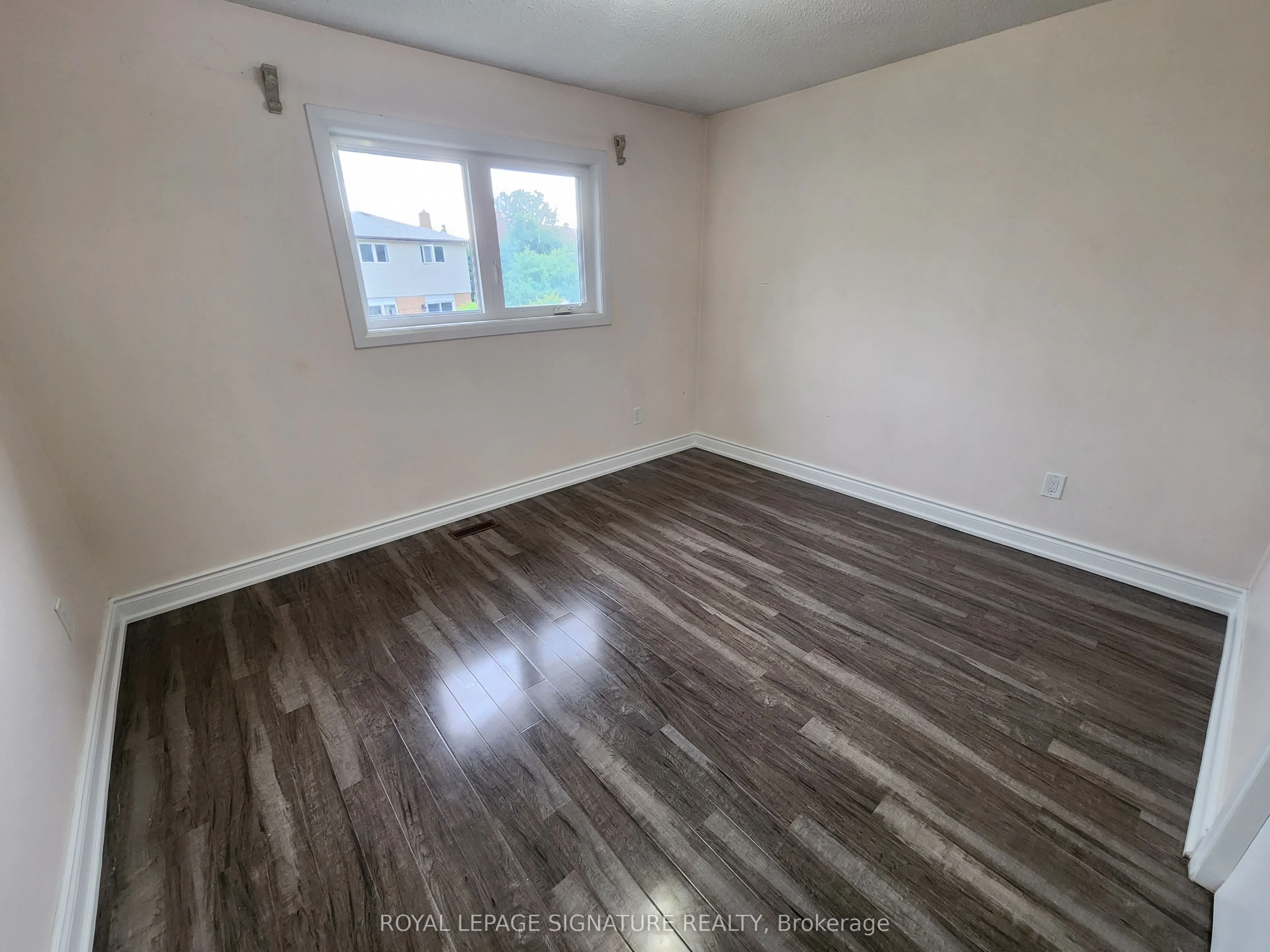 3334 Tallmast Crescent
