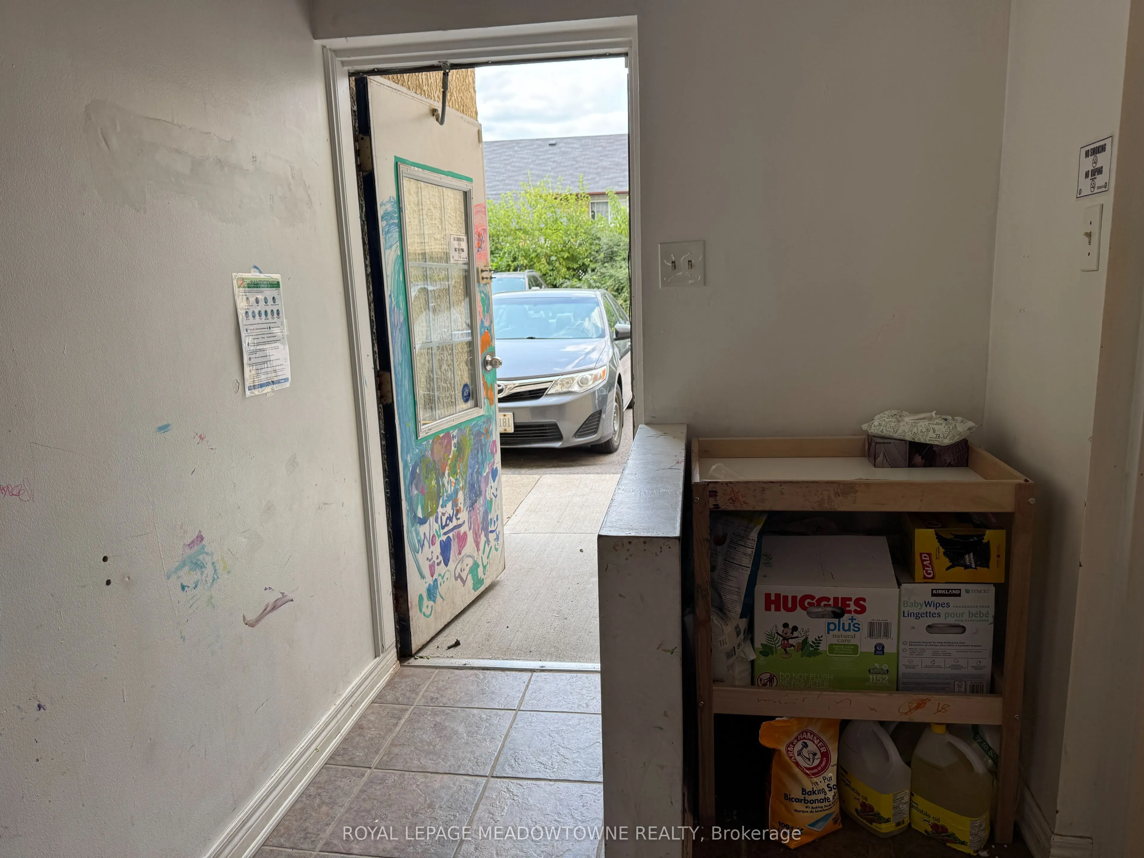 359 Main Street E