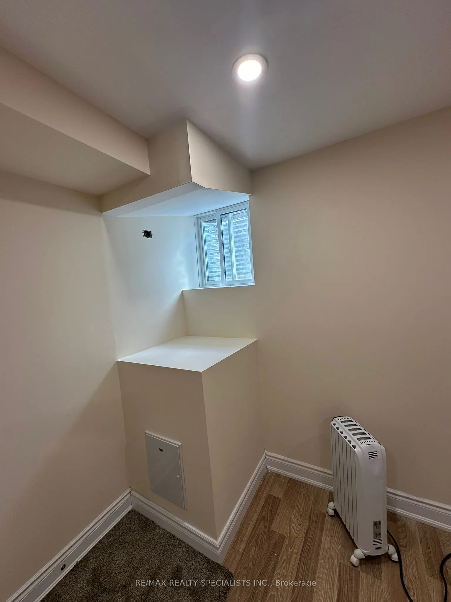 1392 Sycamore Garden, #Bsmt