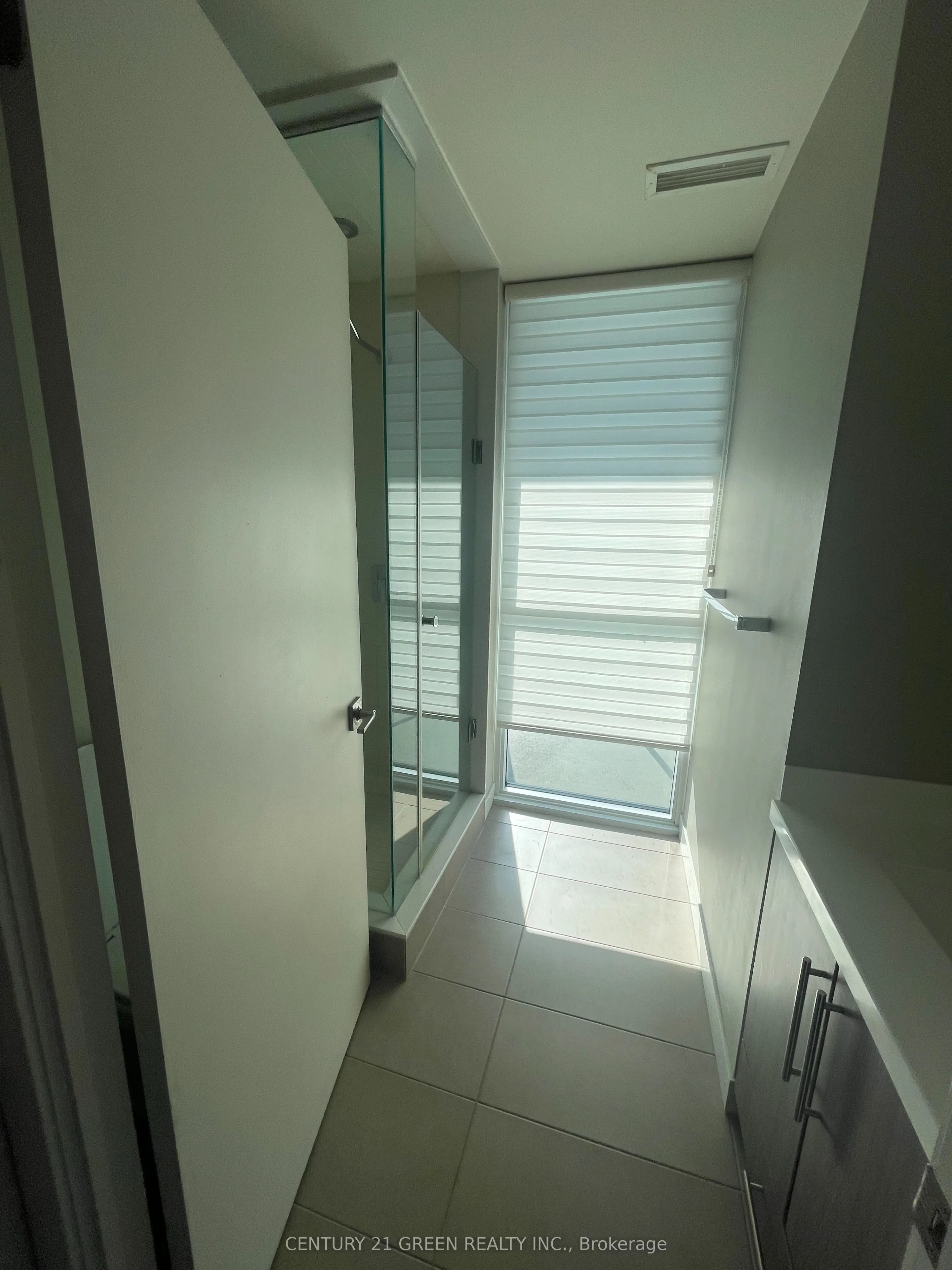 2087 Fairview Street, #2208