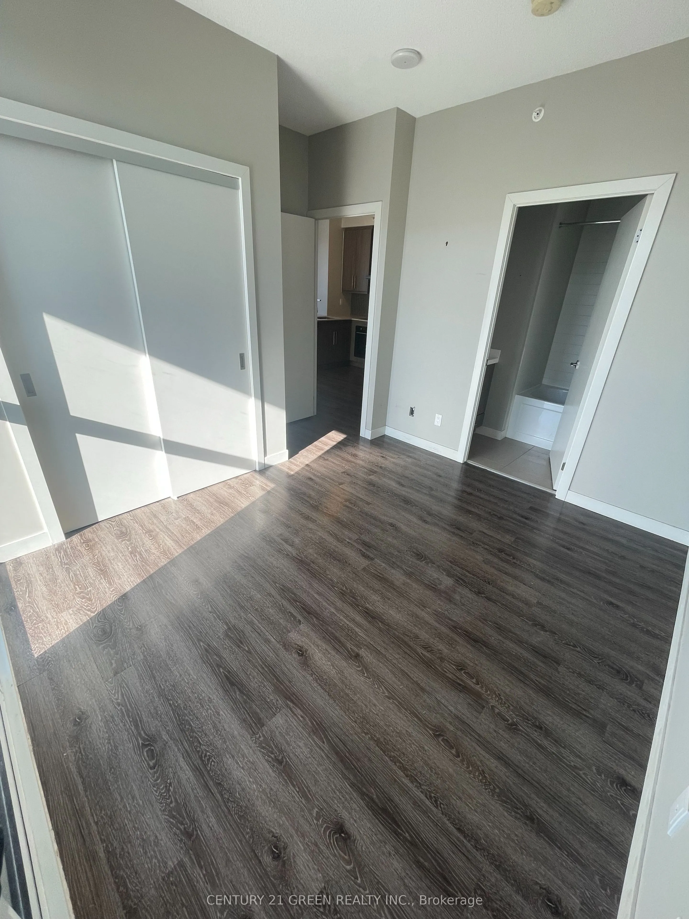 2087 Fairview Street, #2208