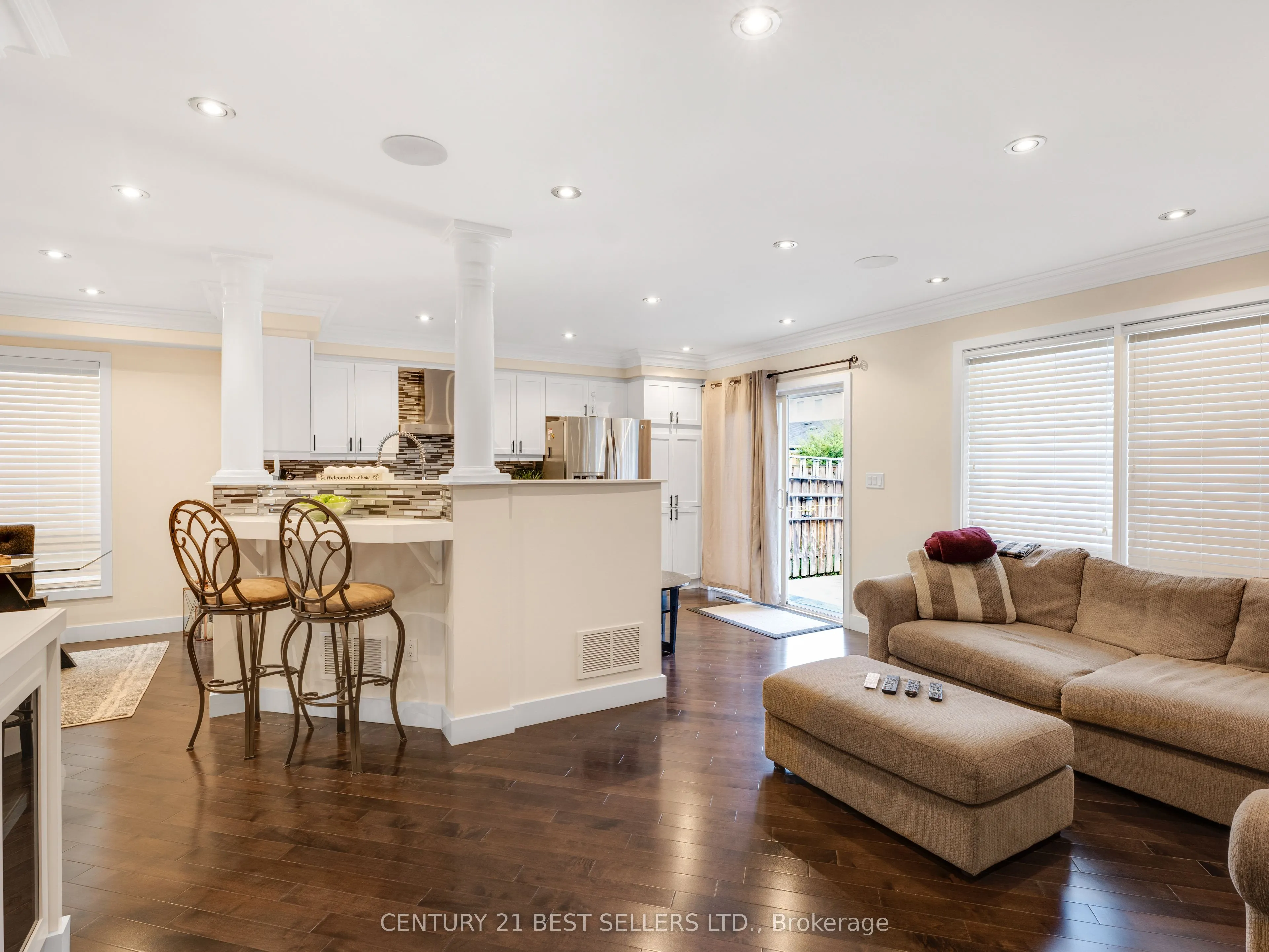 643 Porter Way