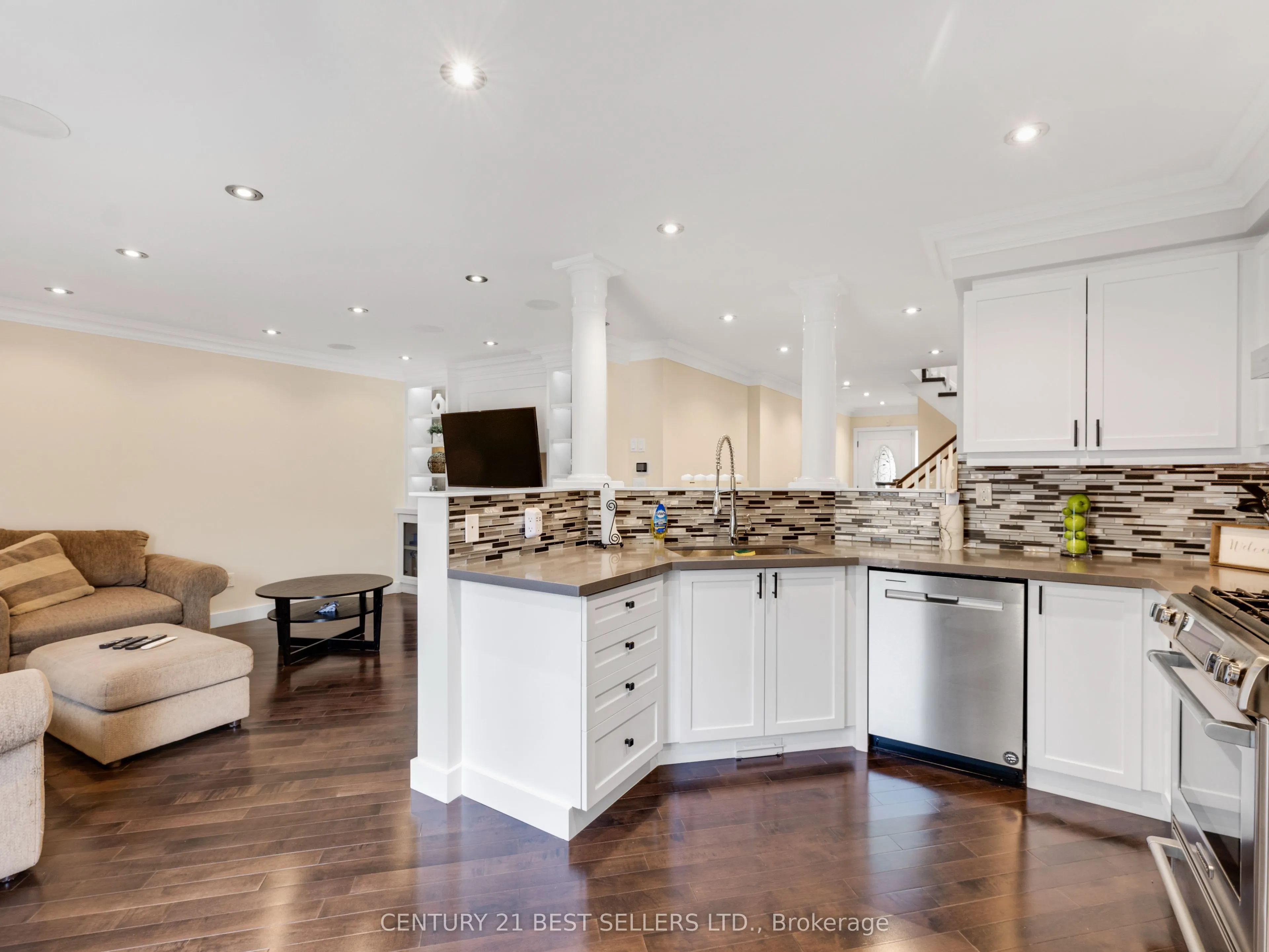 643 Porter Way