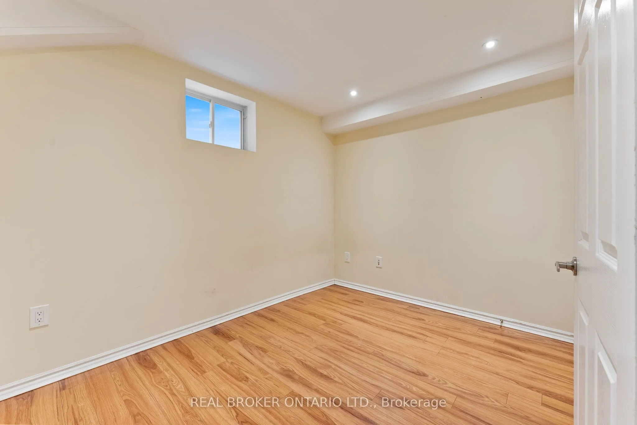 993 Whewell Trail