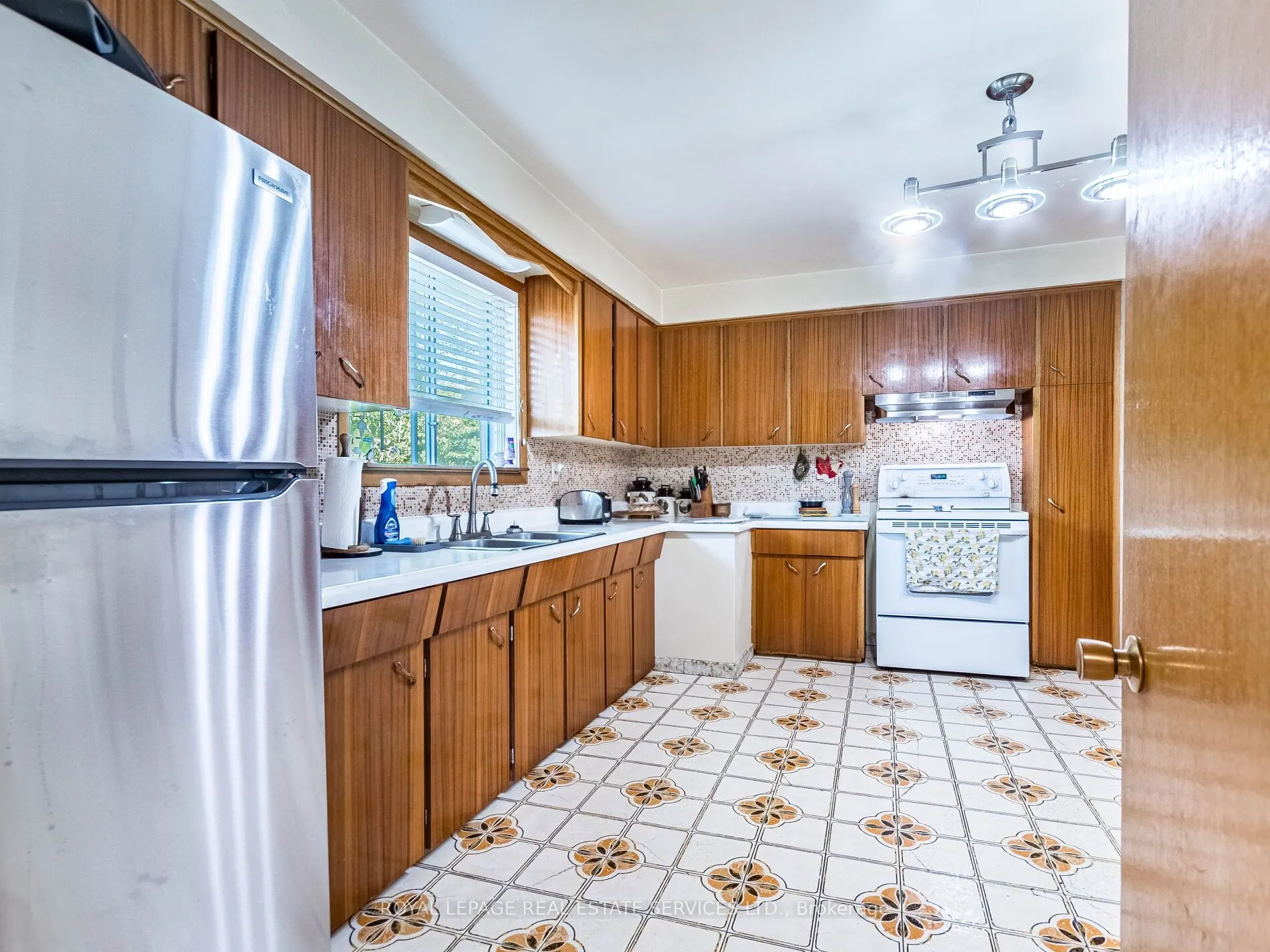 14 Austrey Court